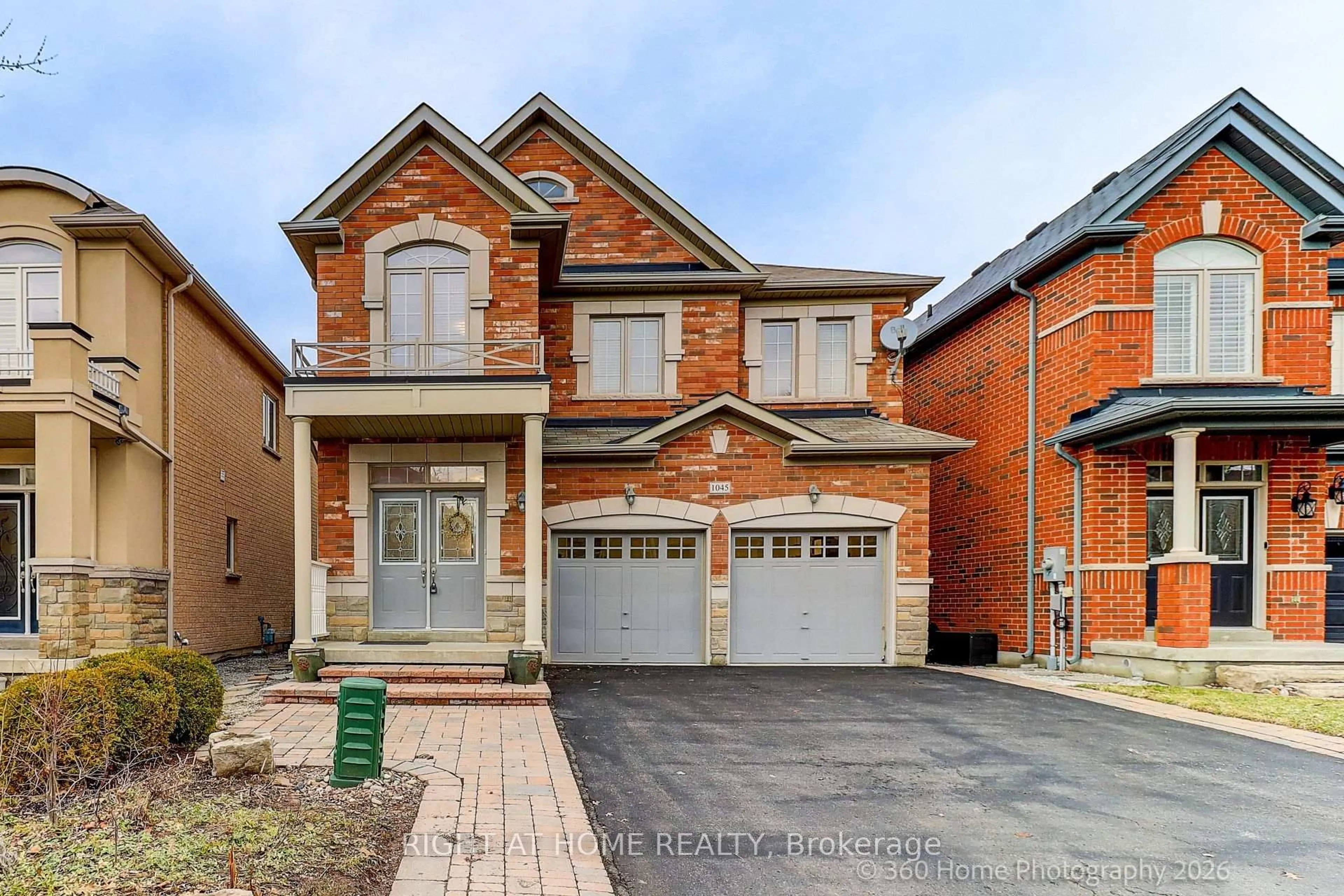 Home with brick exterior material, street for 1045 Bob Scott Crt, Newmarket Ontario L3X 3L5