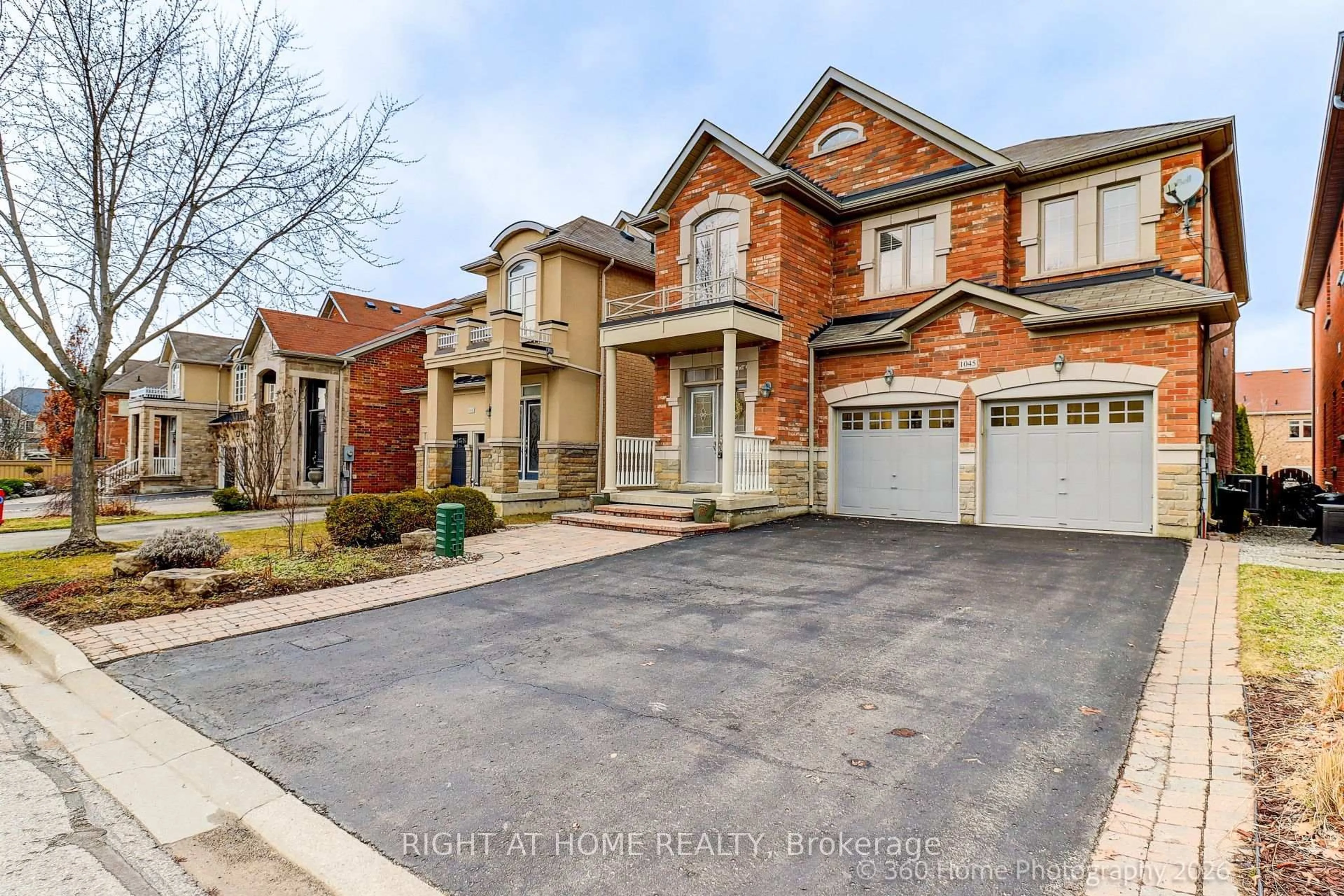 Home with brick exterior material, street for 1045 Bob Scott Crt, Newmarket Ontario L3X 3L5