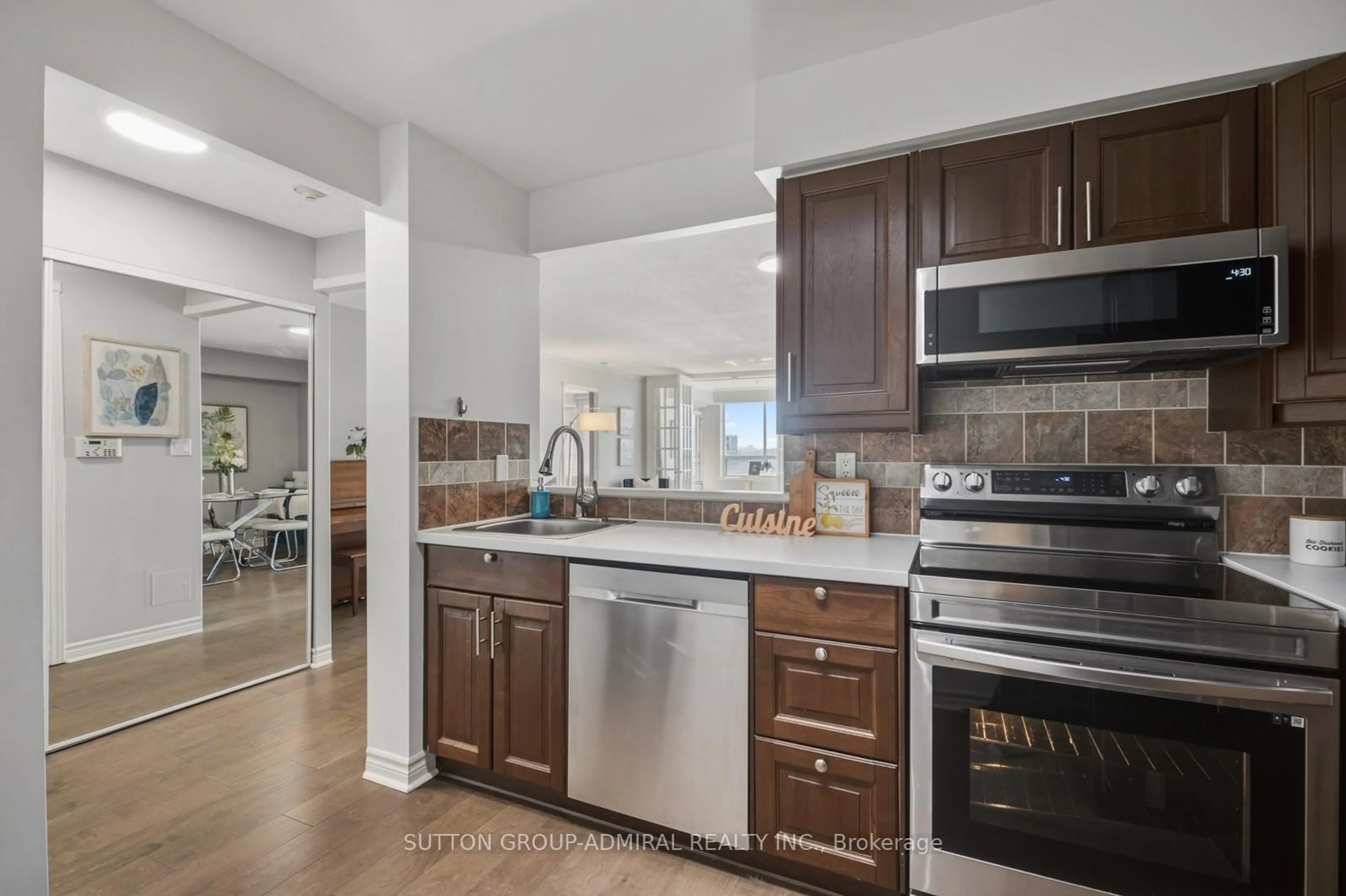 Open concept kitchen, ceramic/tile floor for 850 Steeles Ave #1106, Vaughan Ontario L4J 8E7