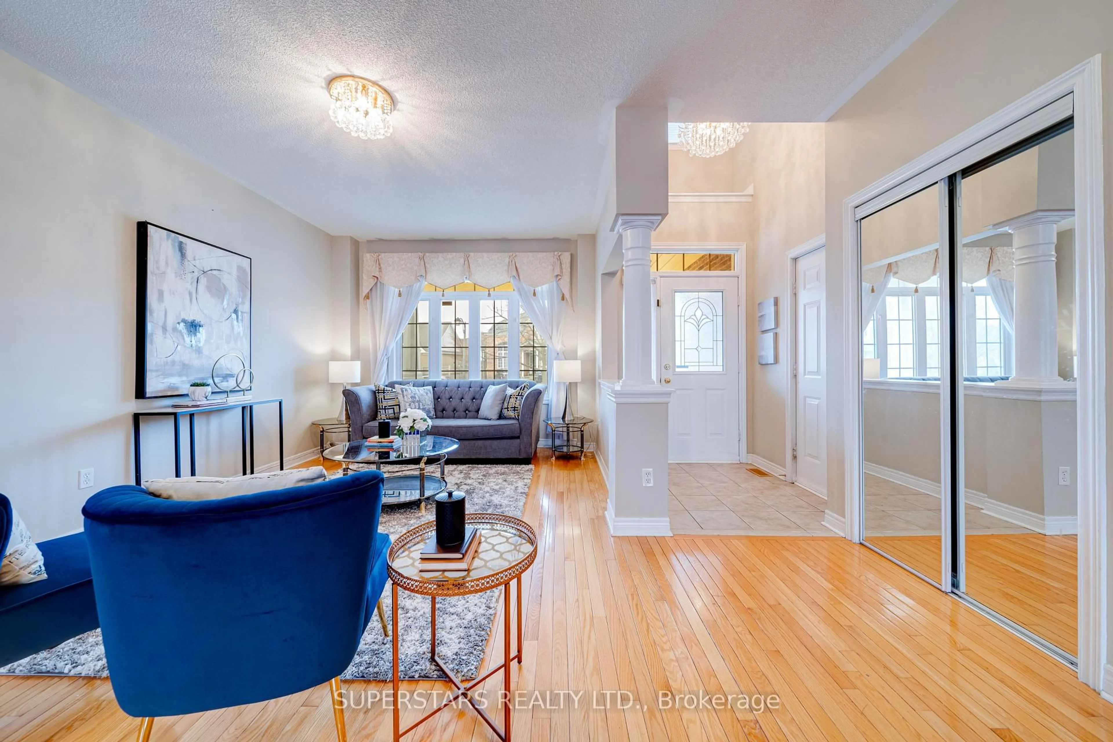 Living room with furniture, unknown for 211 Stonebridge Dr, Markham Ontario L6C 2S2