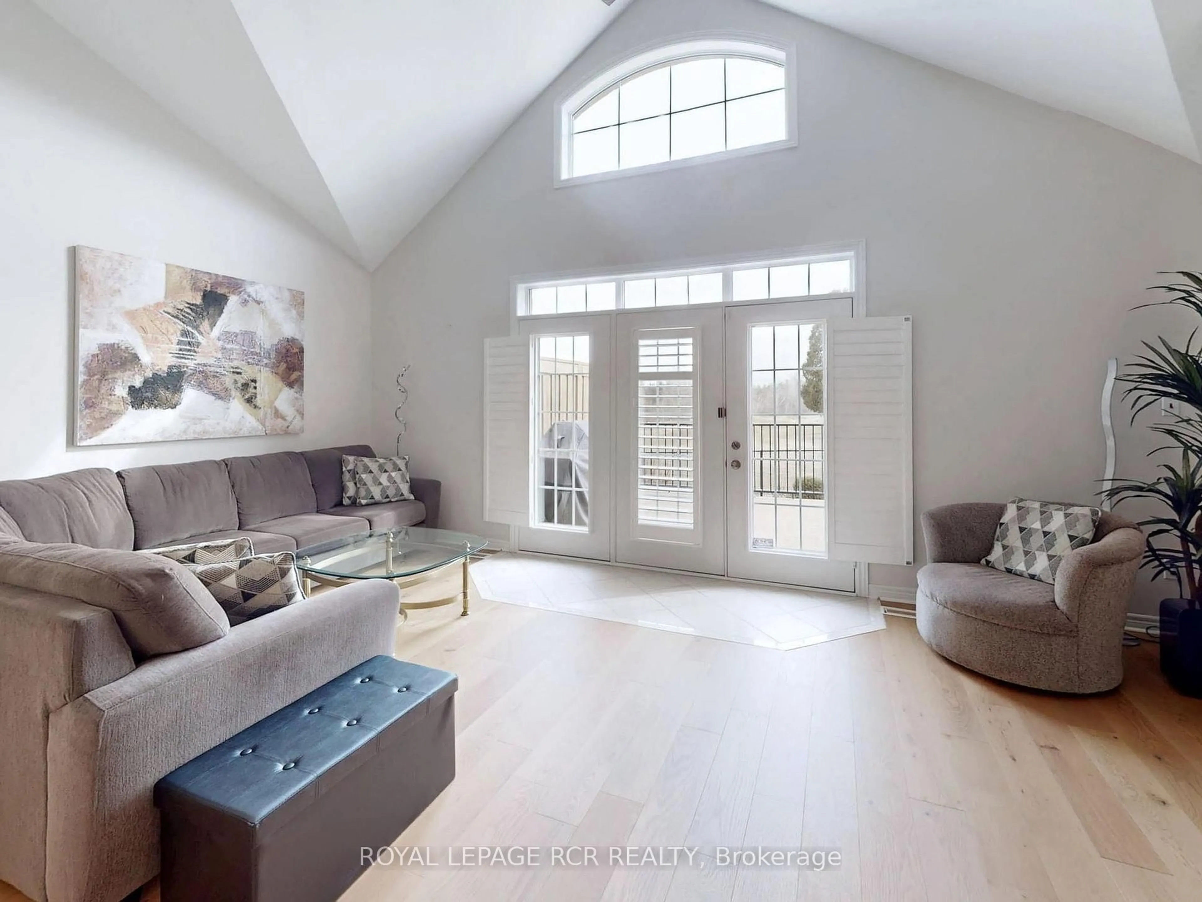 Living room with furniture, unknown for 9 Bill Knowles St, Uxbridge Ontario L9P 0E5