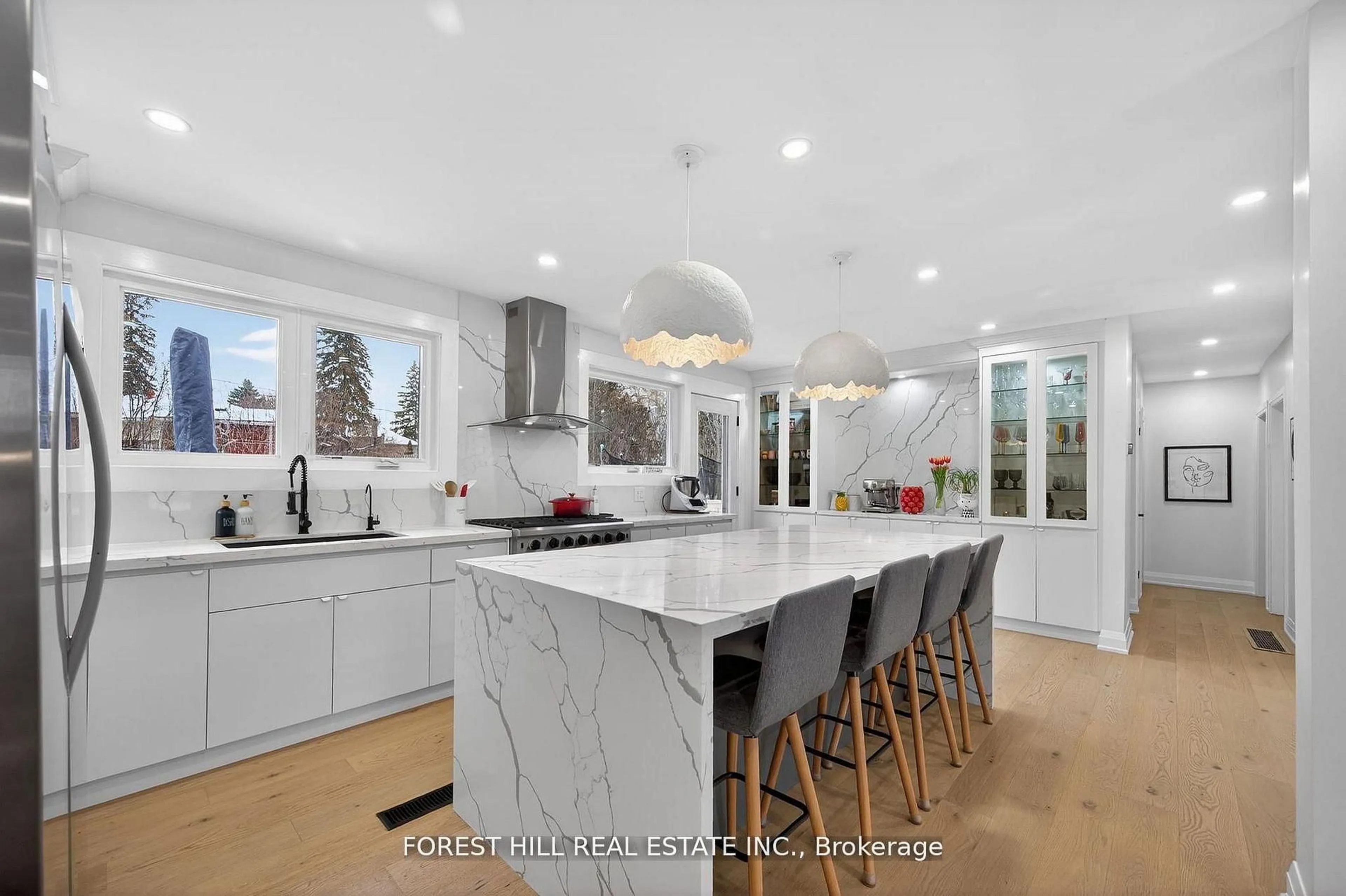 Contemporary kitchen, ceramic/tile floor for 4 Holman Cres, Aurora Ontario L4G 1Z9