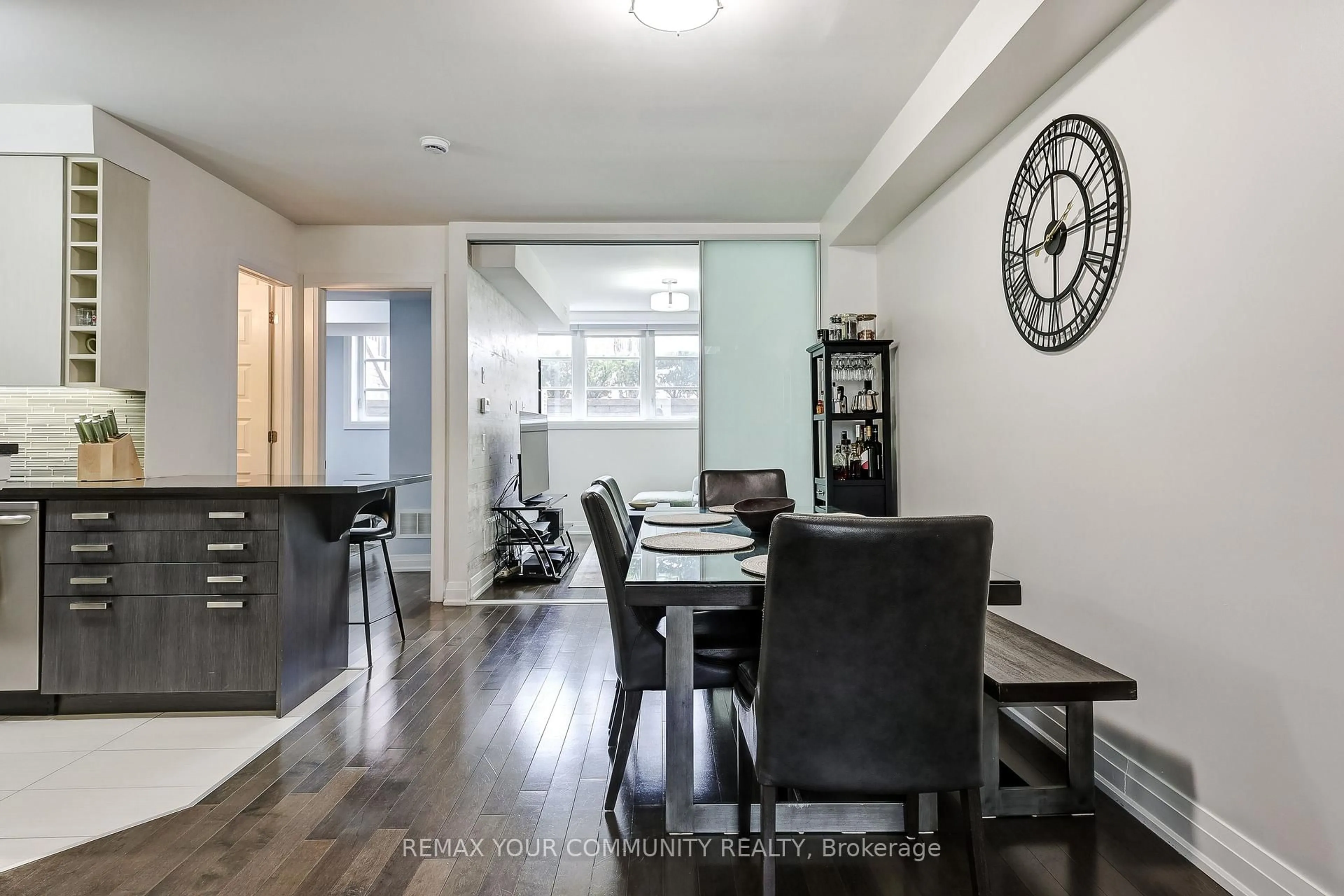 Dining room, wood/laminate floor for 8169 Kipling Ave #29, Vaughan Ontario L4L 0G4