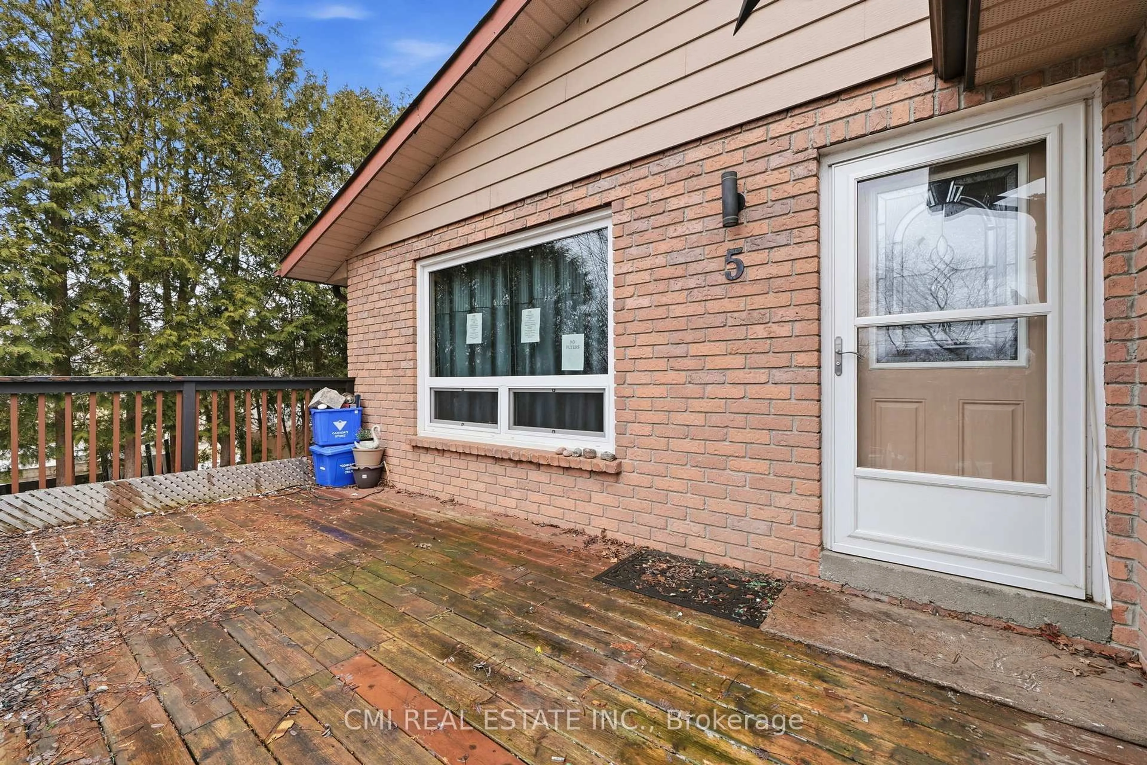 Home with brick exterior material, water/lake/river/ocean view for 5 Pineway Ave, Georgina Ontario L4P 1X8