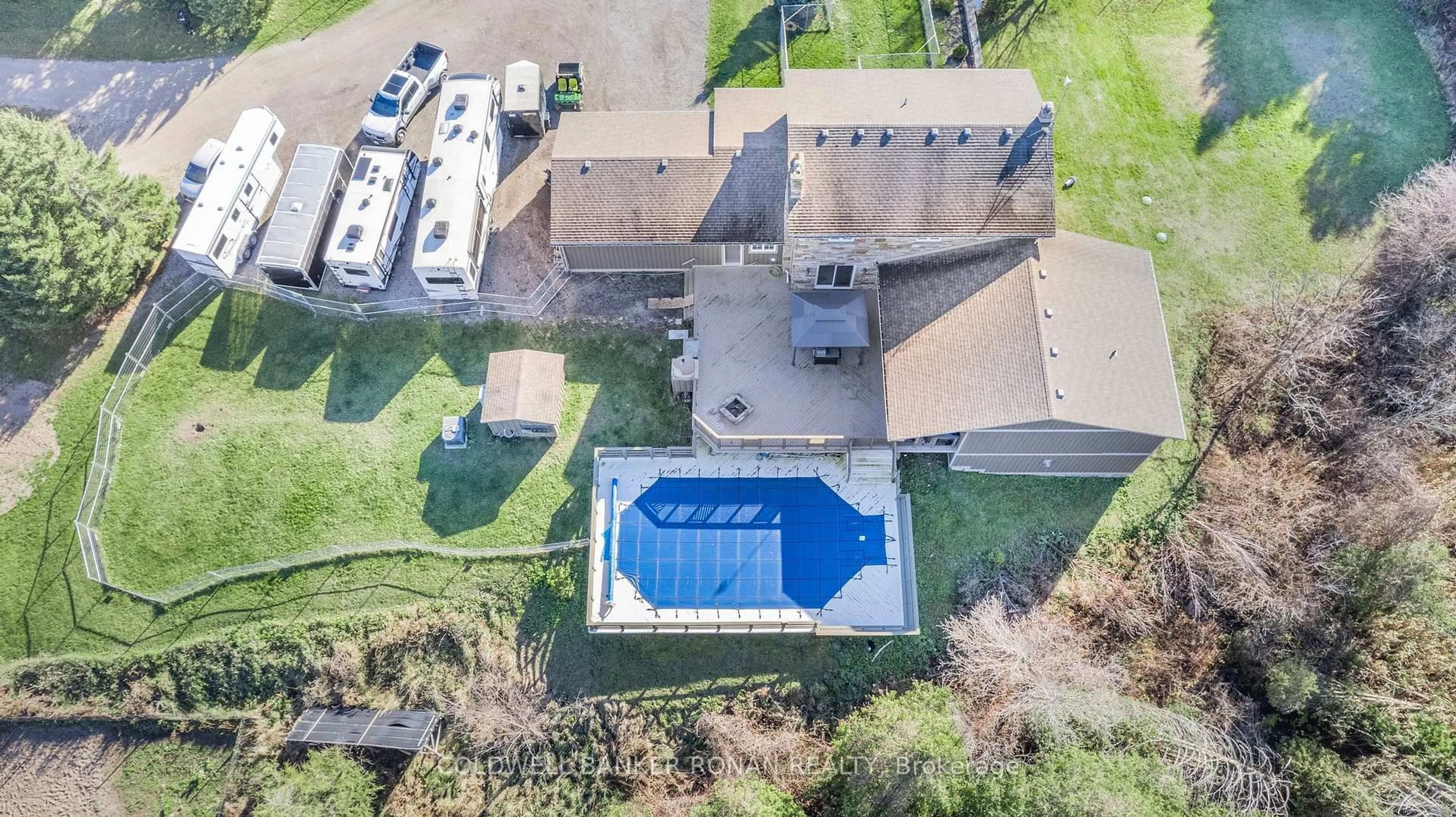 A pic from outside/outdoor area/front of a property/back of a property/a pic from drone, building for 5735 Concession Rd 6, Adjala-Tosorontio Ontario L0M 1J0