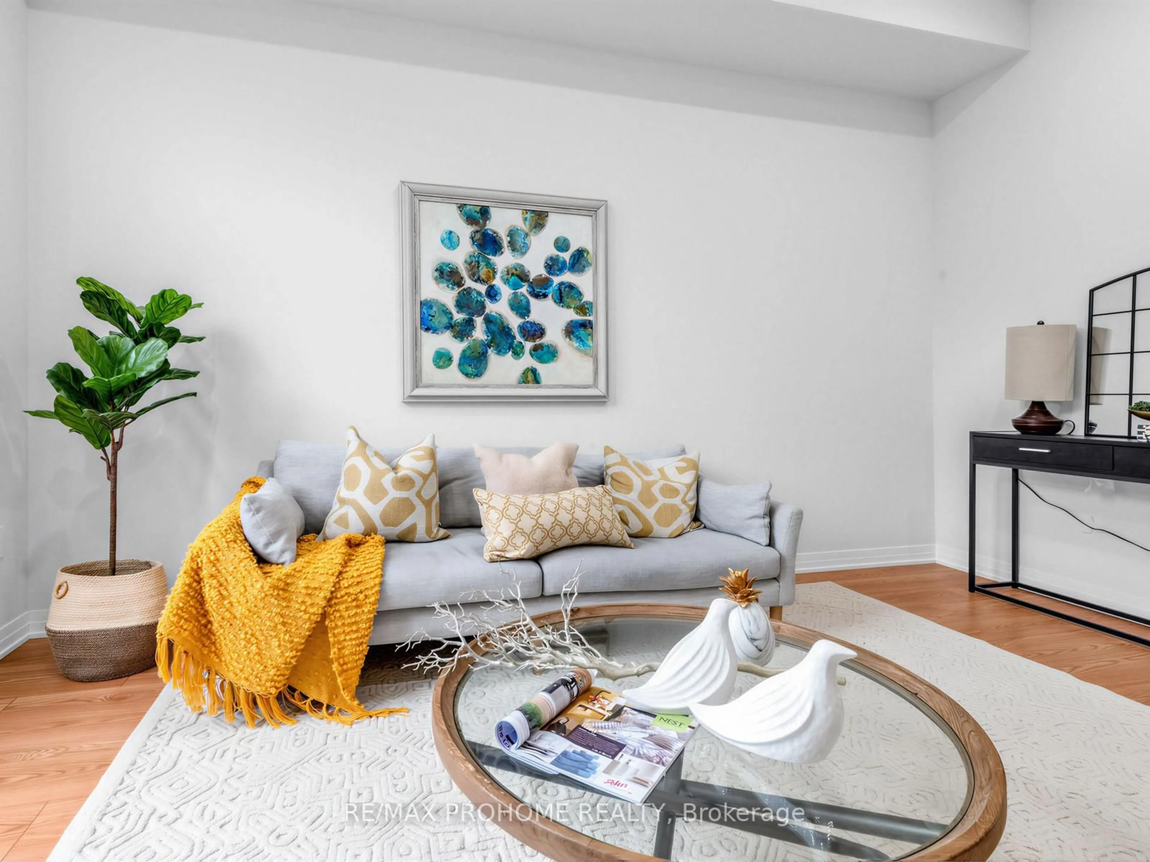 Living room with furniture, unknown for 58 Seine Lane, Richmond Hill Ontario L4S 0P9