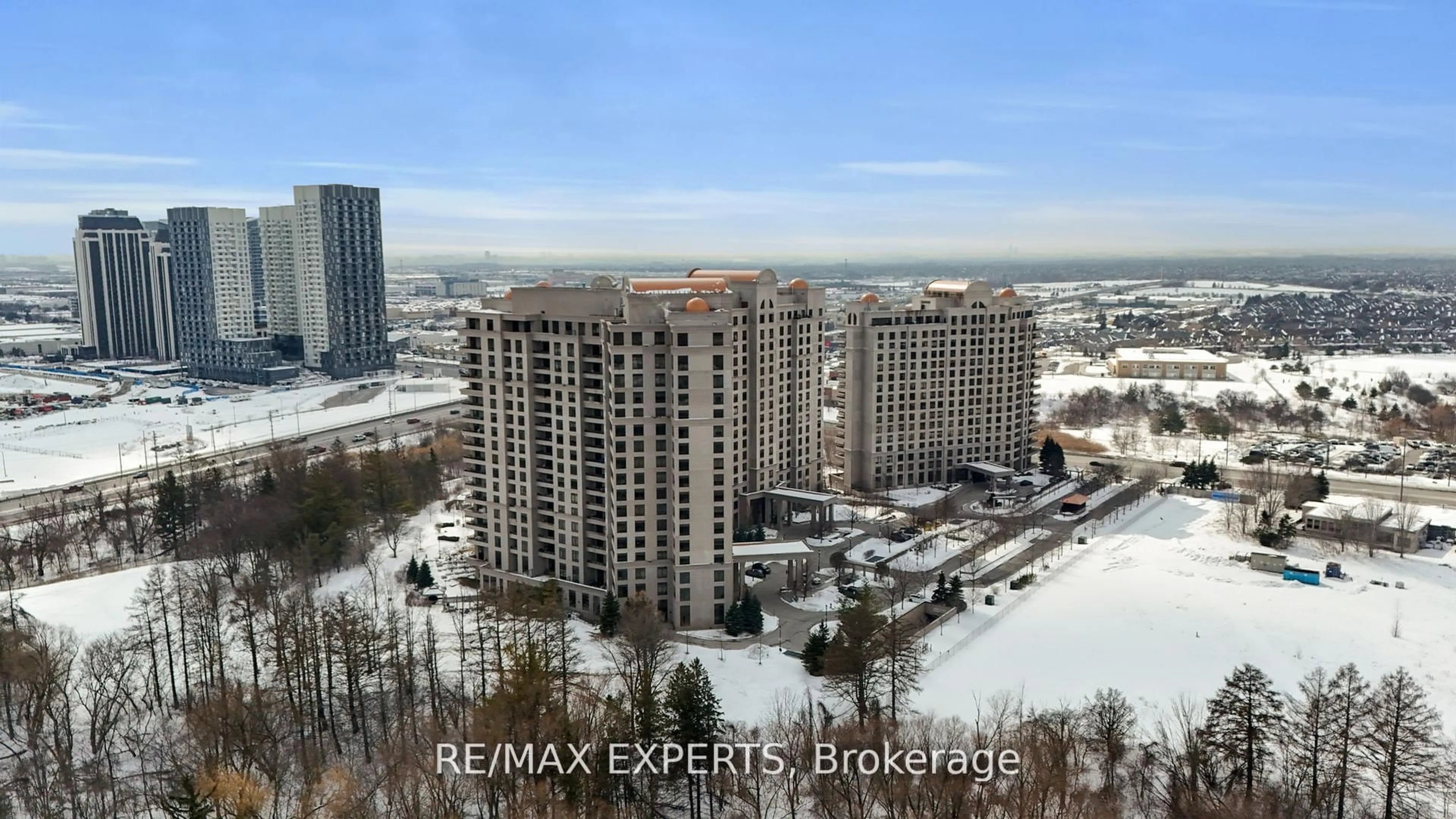 A pic from outside/outdoor area/front of a property/back of a property/a pic from drone, city buildings view from balcony for 9255 Jane St #701, Vaughan Ontario L6A 0K1