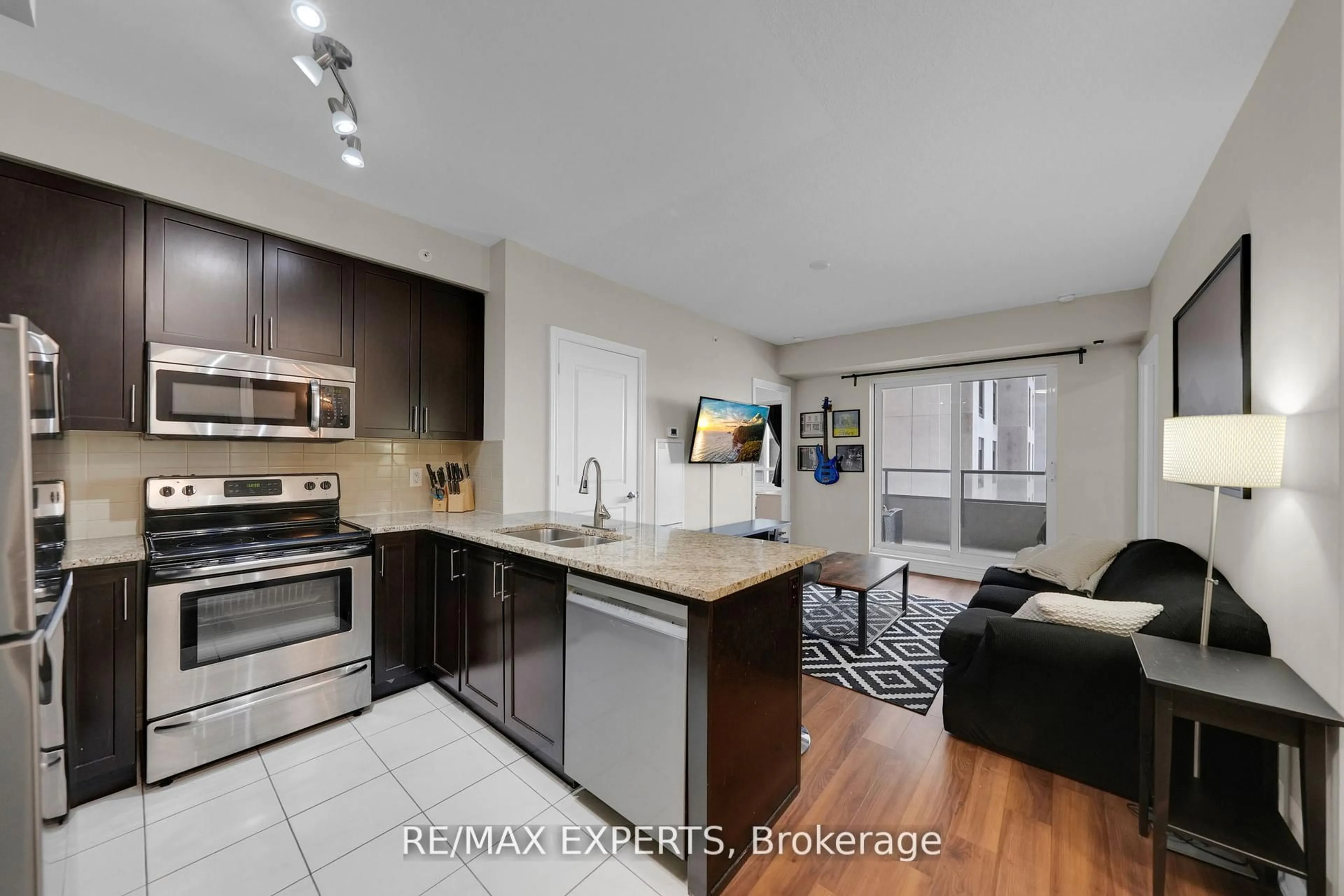 Open concept kitchen, unknown for 9255 Jane St #701, Vaughan Ontario L6A 0K1