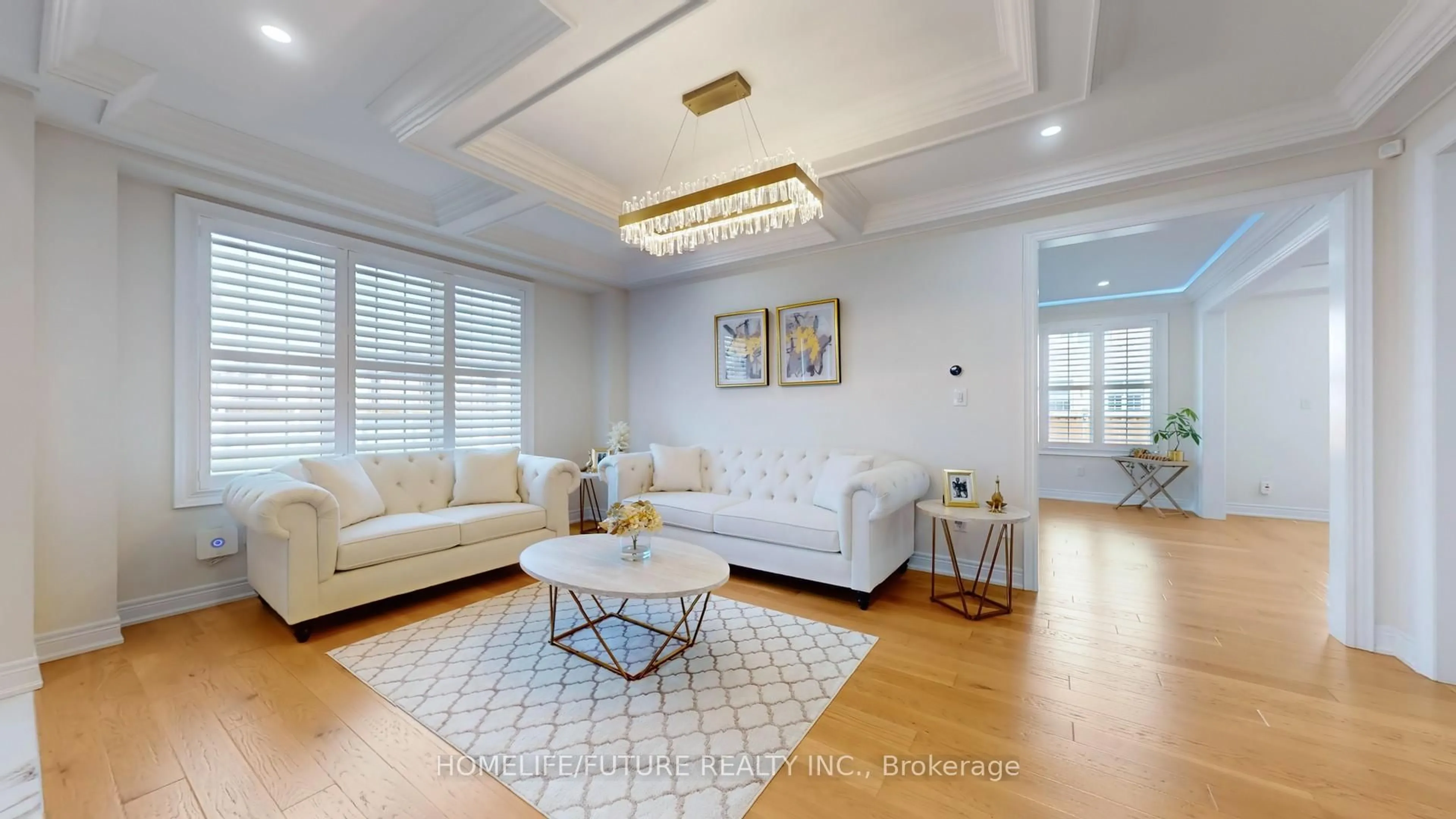 Living room with furniture, unknown for 1009 Langford Blvd, Bradford West Gwillimbury Ontario L3Z 4K9