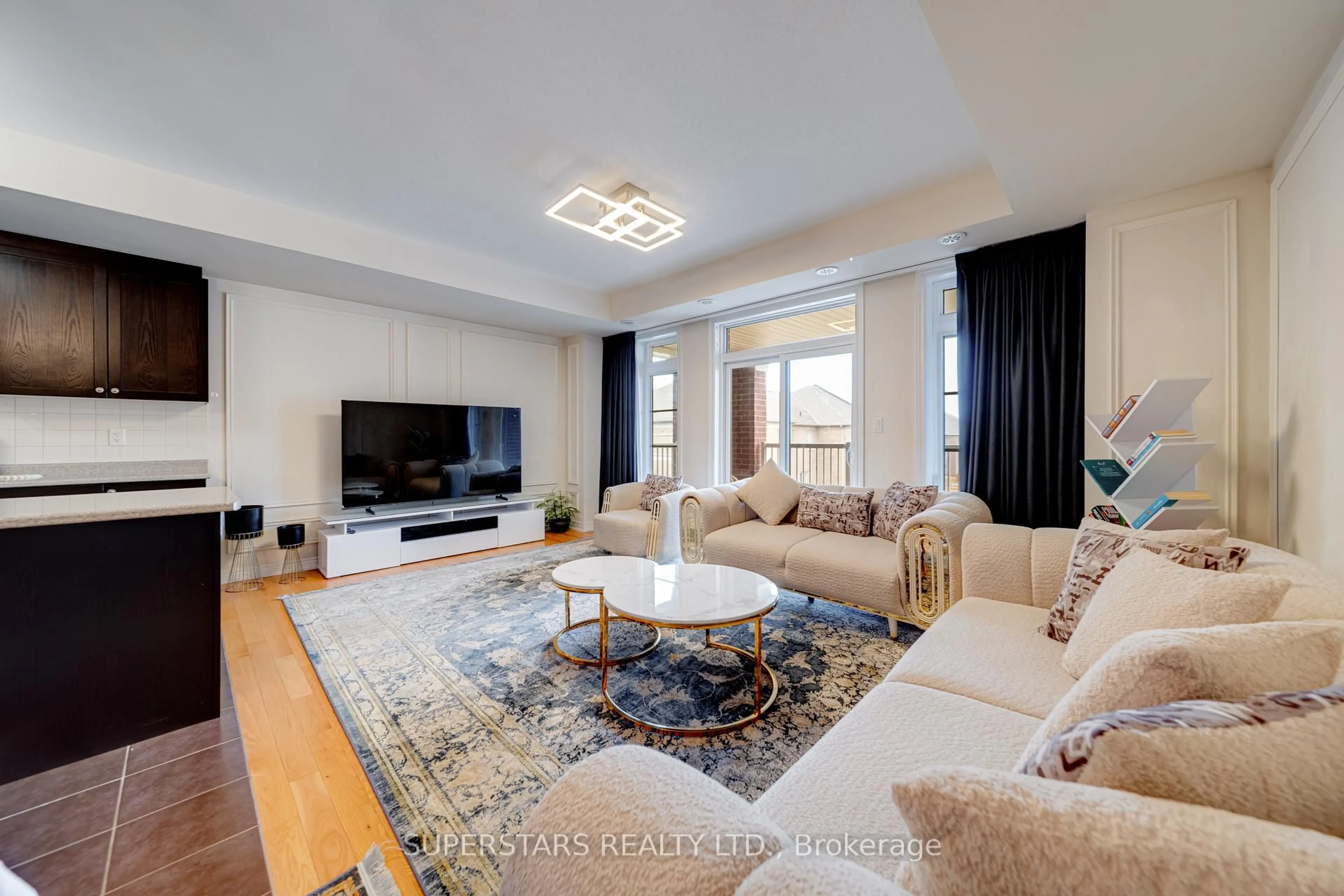 Living room with furniture, unknown for 8 Villa Ada Dr, Markham Ontario L6B 1N7