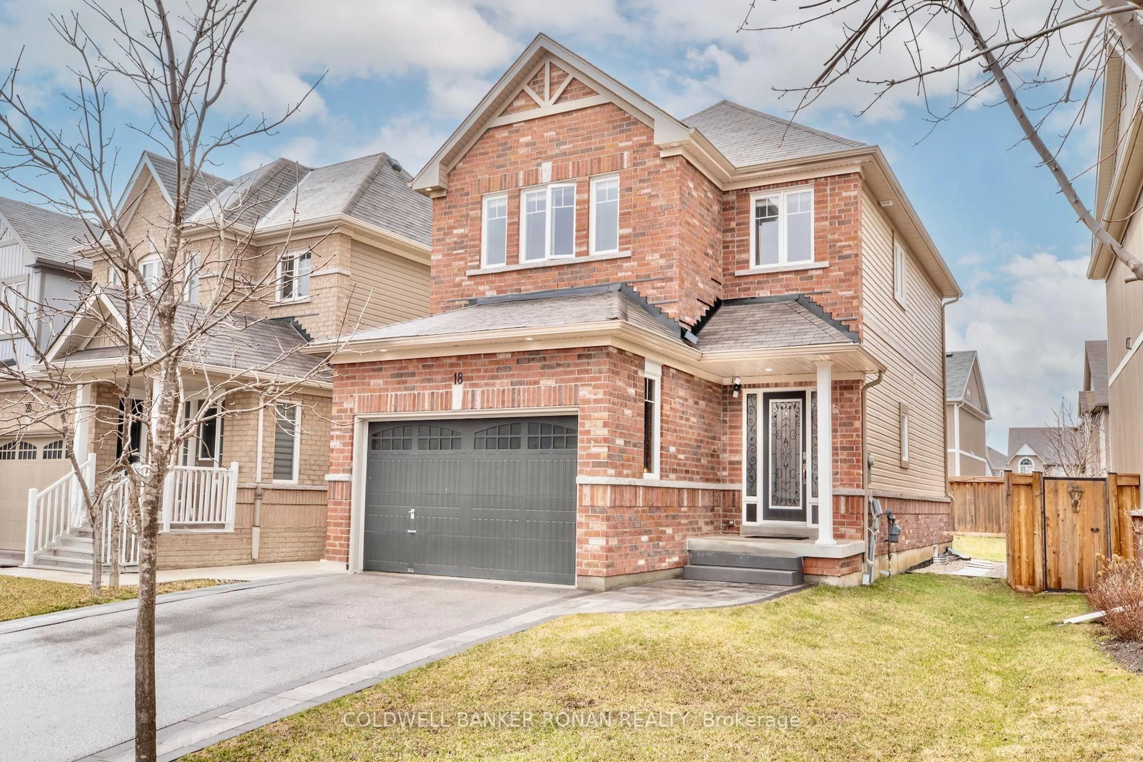 Home with brick exterior material, street for 18 Jones St, New Tecumseth Ontario L9R 0C1