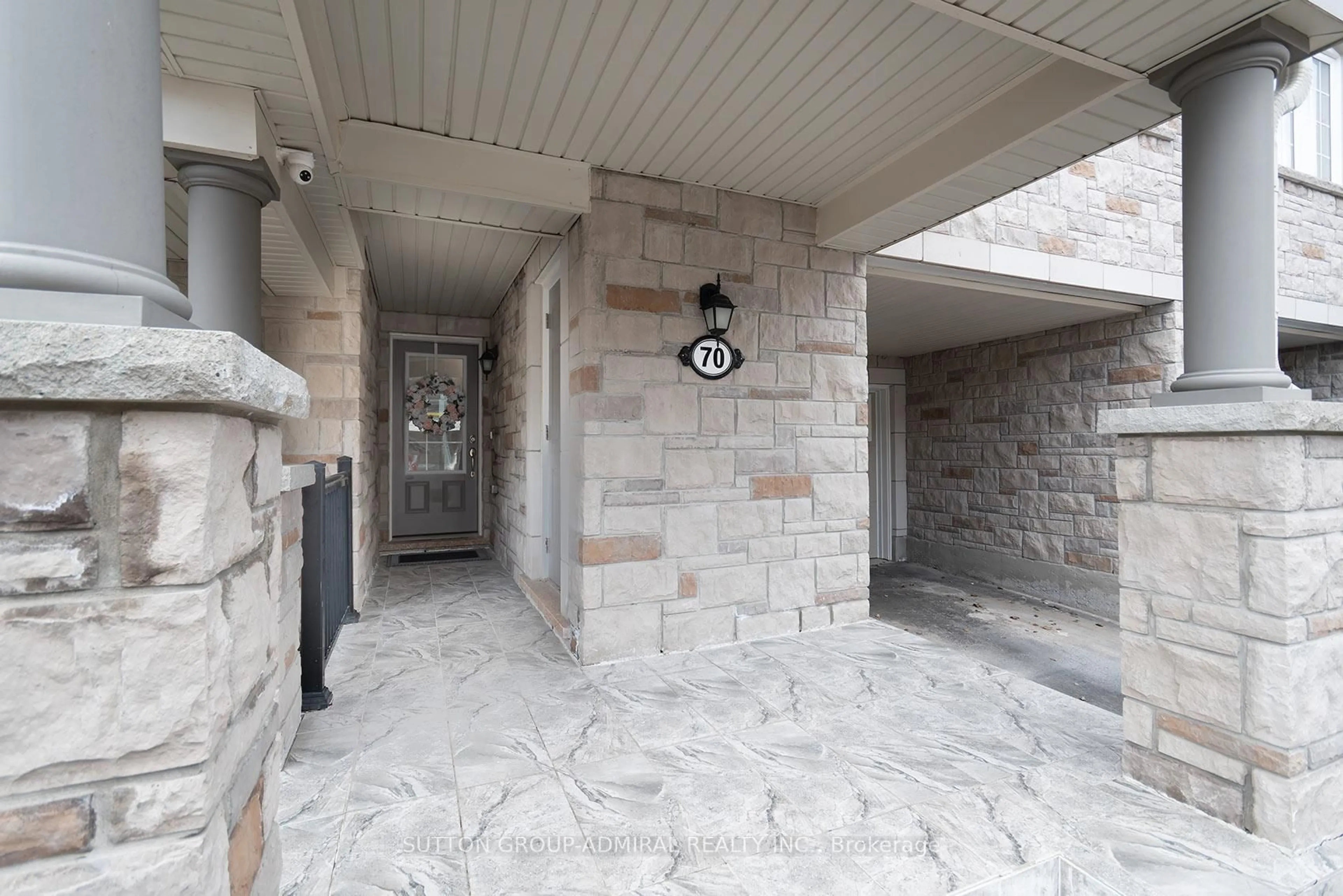 Unknown for 70 Minlow Way, Aurora Ontario L4G 0Y1