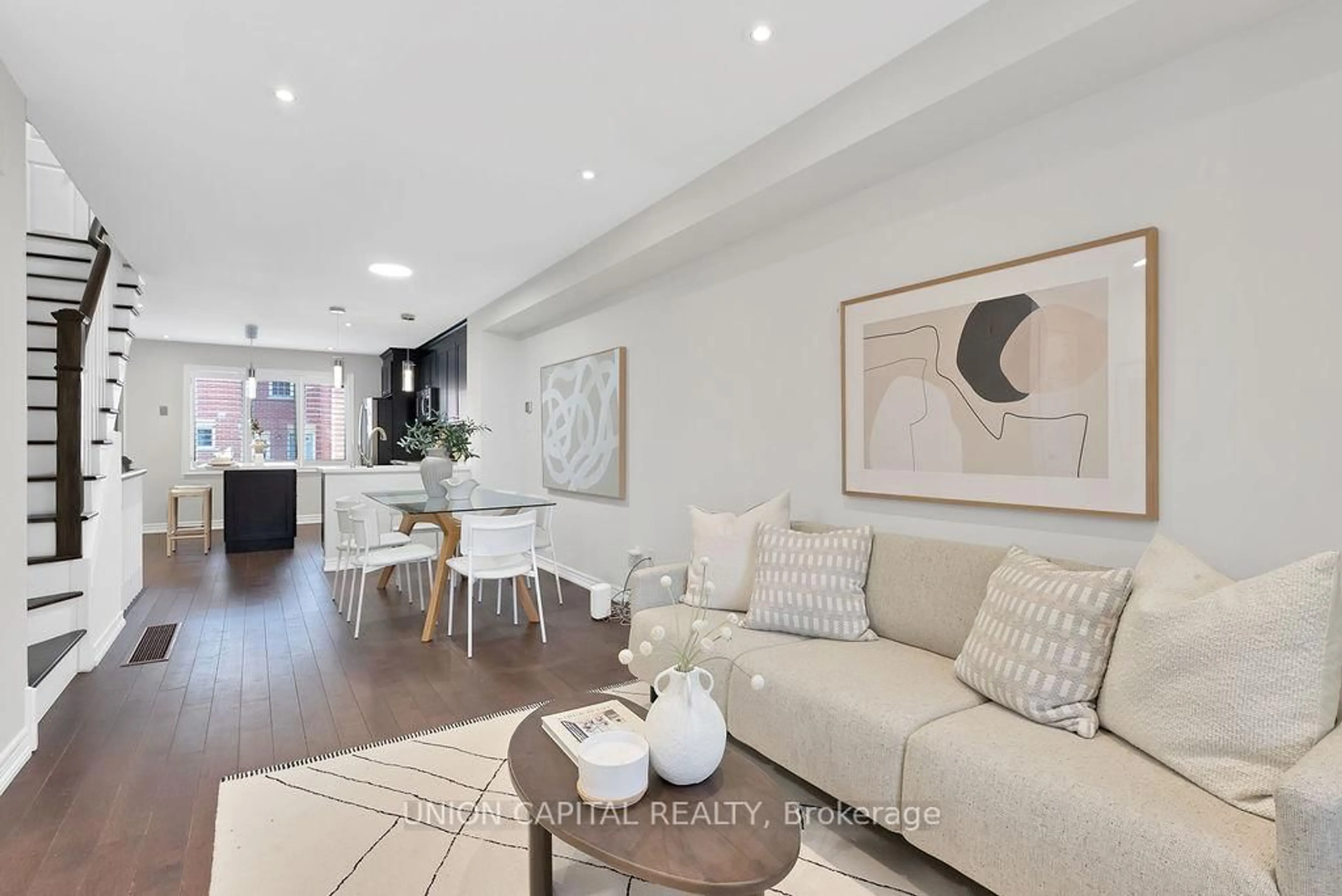 Living room with furniture, unknown for 1 Marmill Way, Markham Ontario L3P 7V6