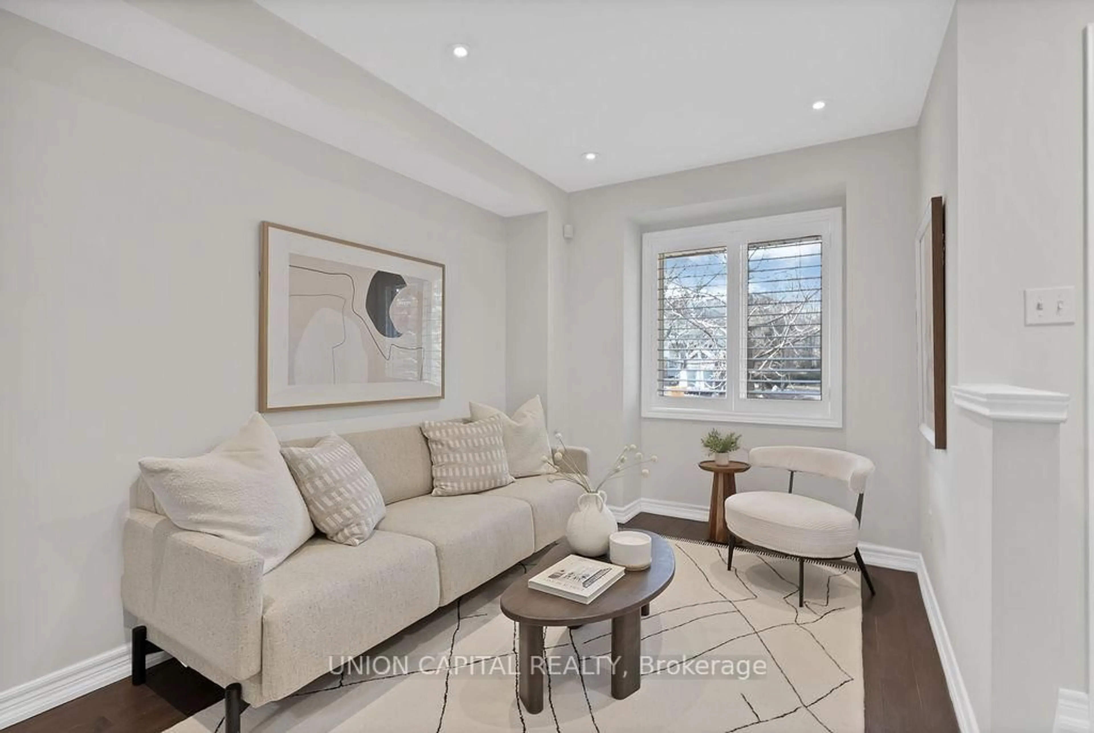 Living room with furniture, unknown for 1 Marmill Way, Markham Ontario L3P 7V6