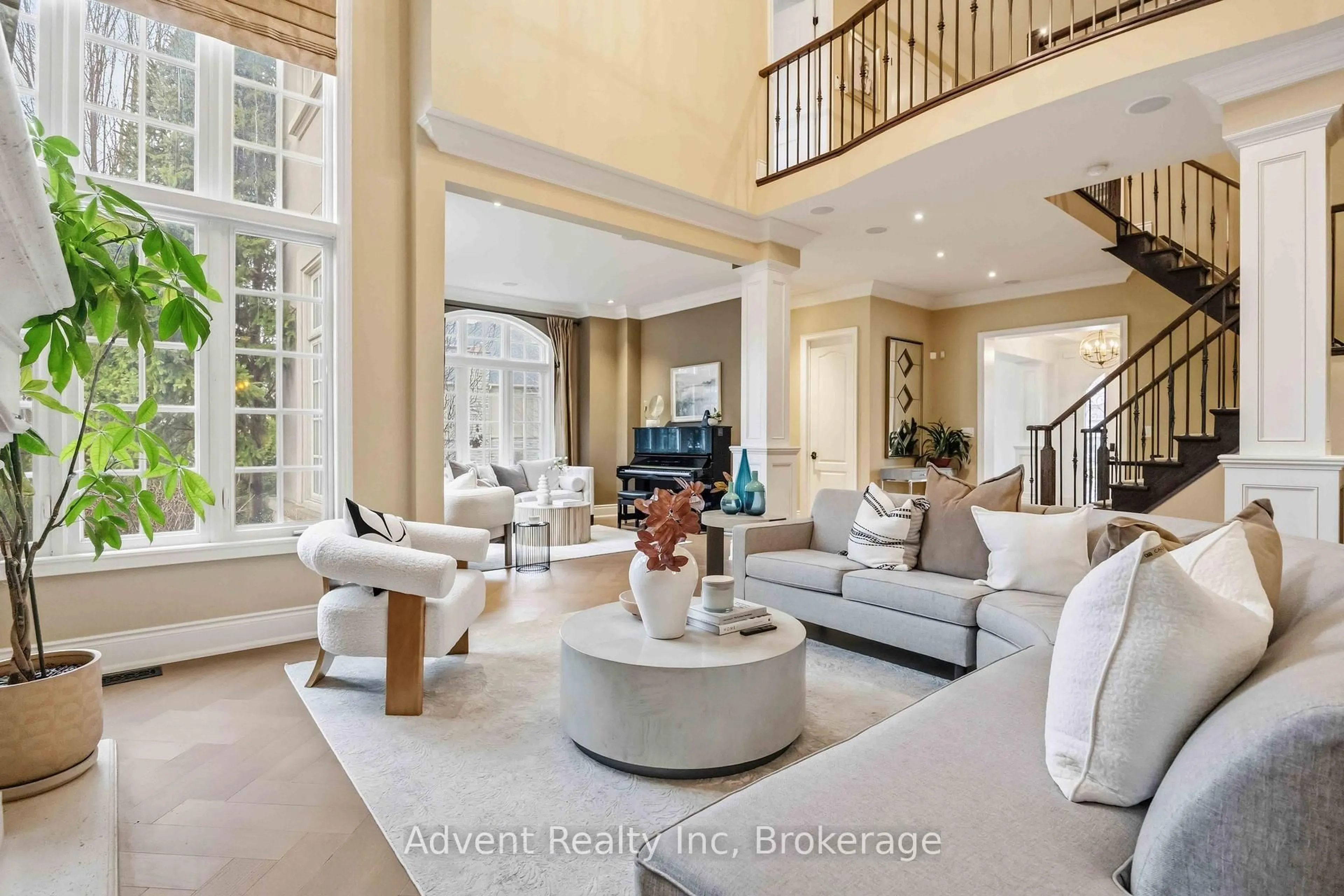 Living room with furniture, unknown for 183 Angus Glen Blvd, Markham Ontario L6C 0K1