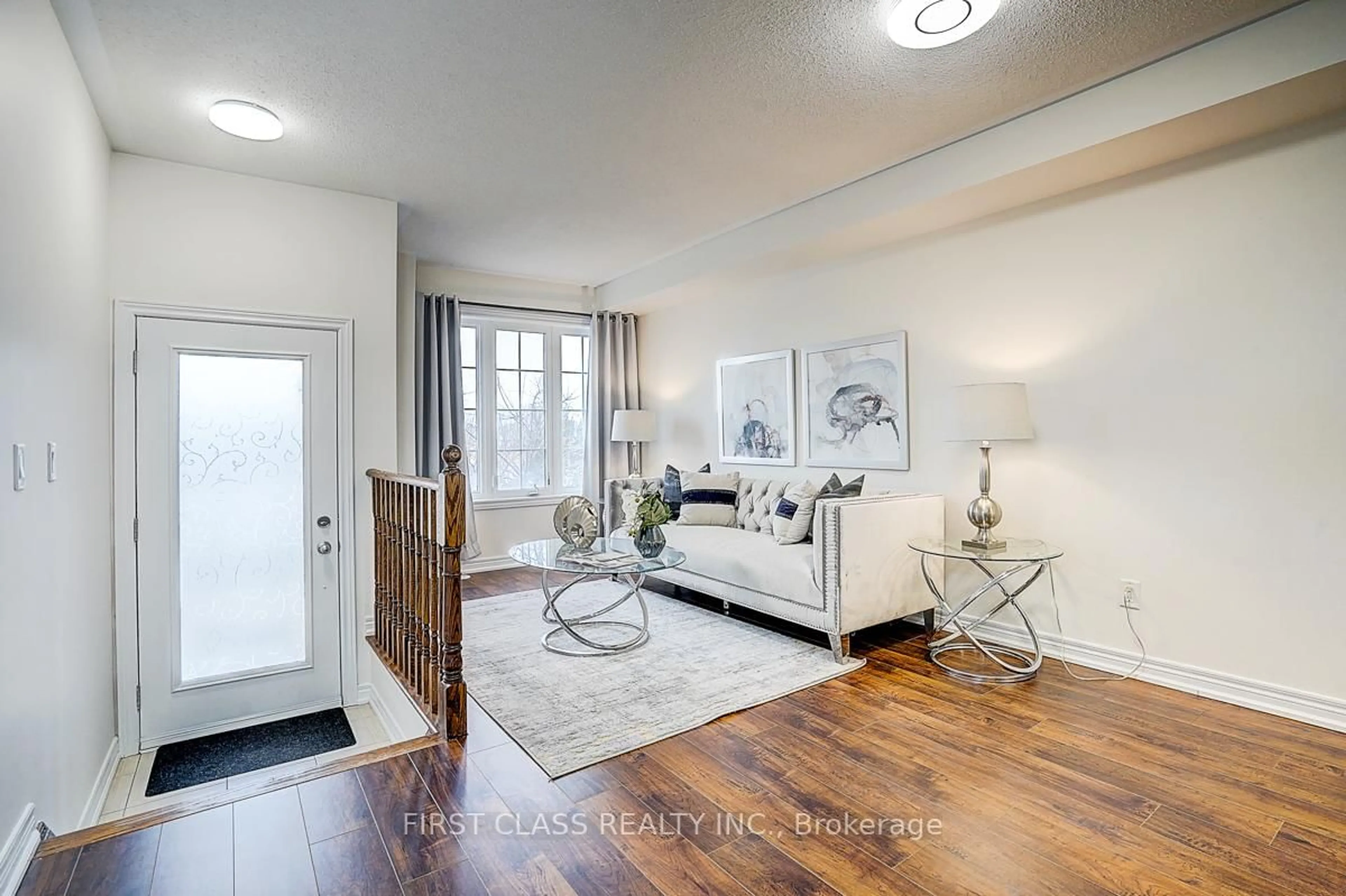 Indoor entryway for 5303 Major Mackenzie Dr, Markham Ontario L6C 0N3