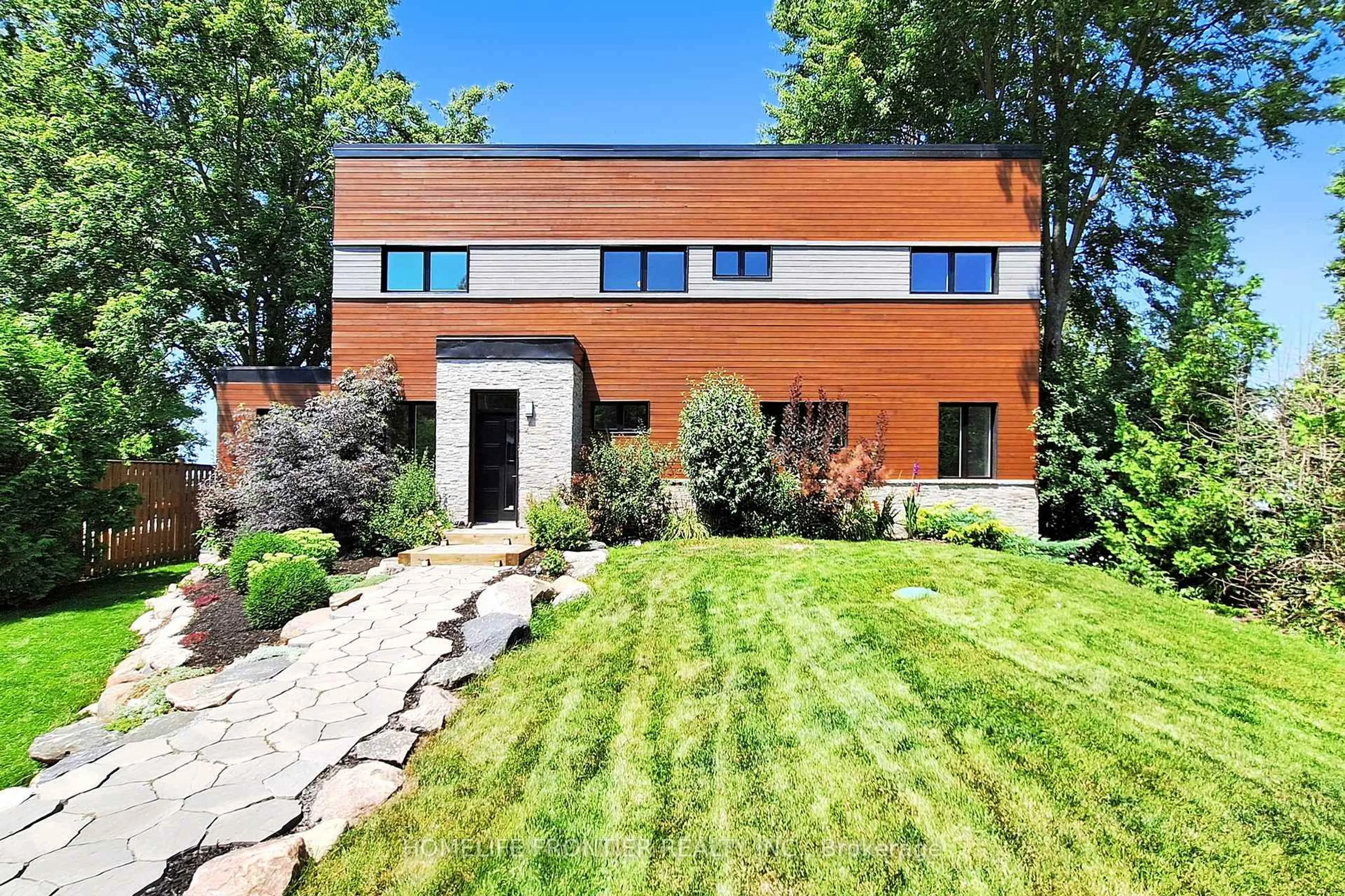 Home with brick exterior material, street for 44 Irving Dr, Georgina Ontario L0E 1N0