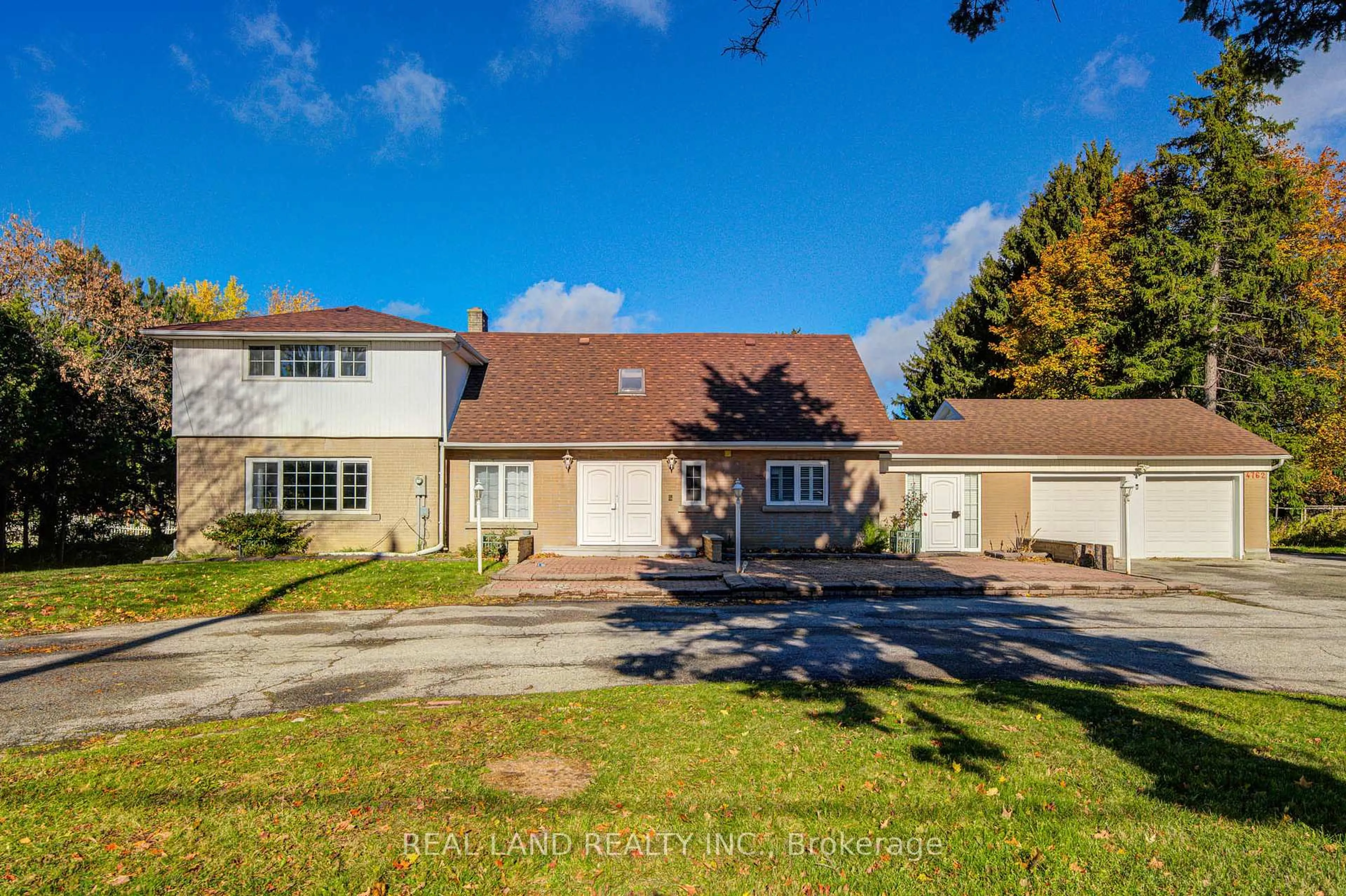 A pic from outside/outdoor area/front of a property/back of a property/a pic from drone, street for 4762 14th Ave, Markham Ontario L3S 3K7