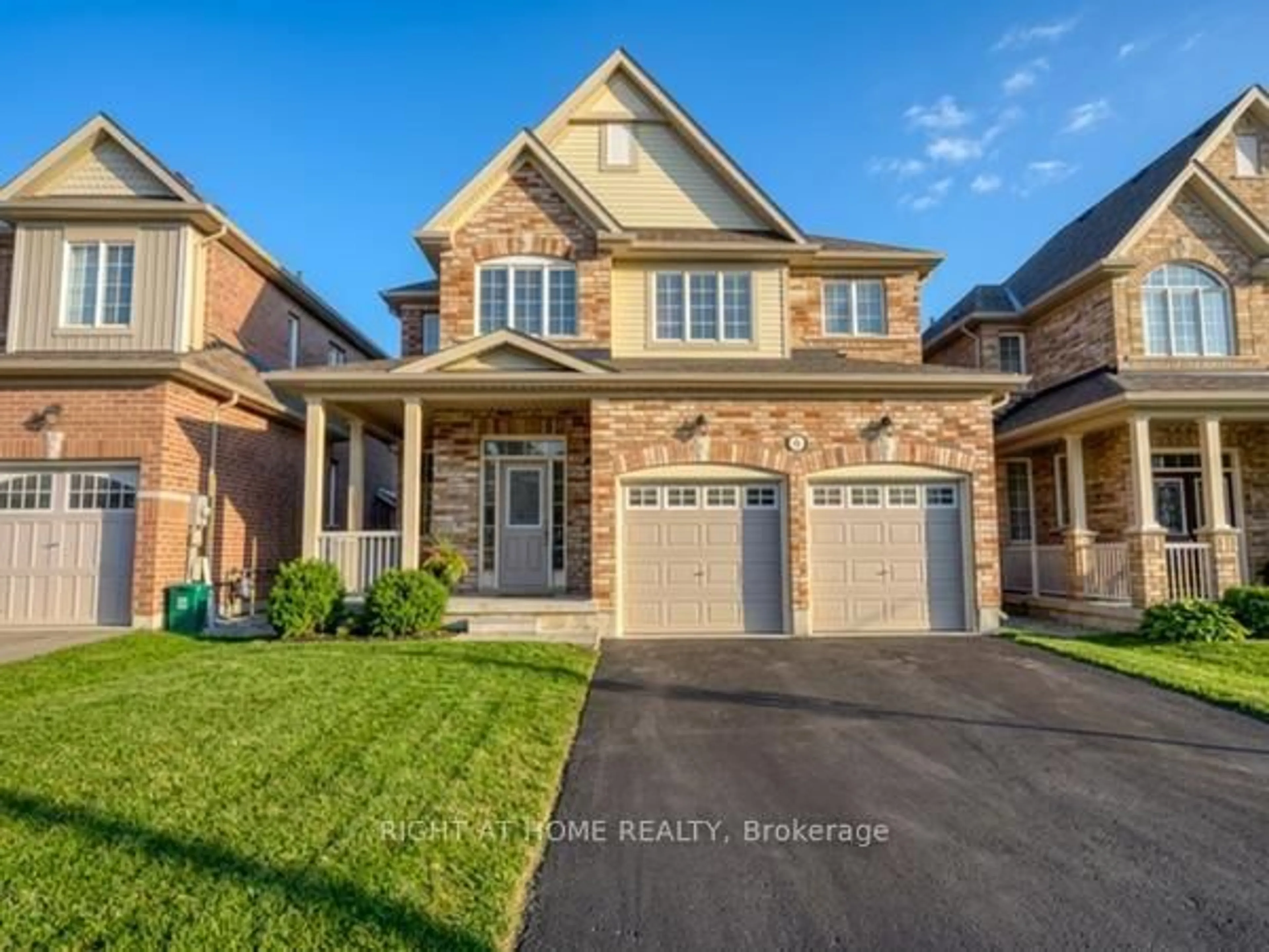 Home with brick exterior material, street for 17 Mercury Ave, Georgina Ontario L4P 0H1
