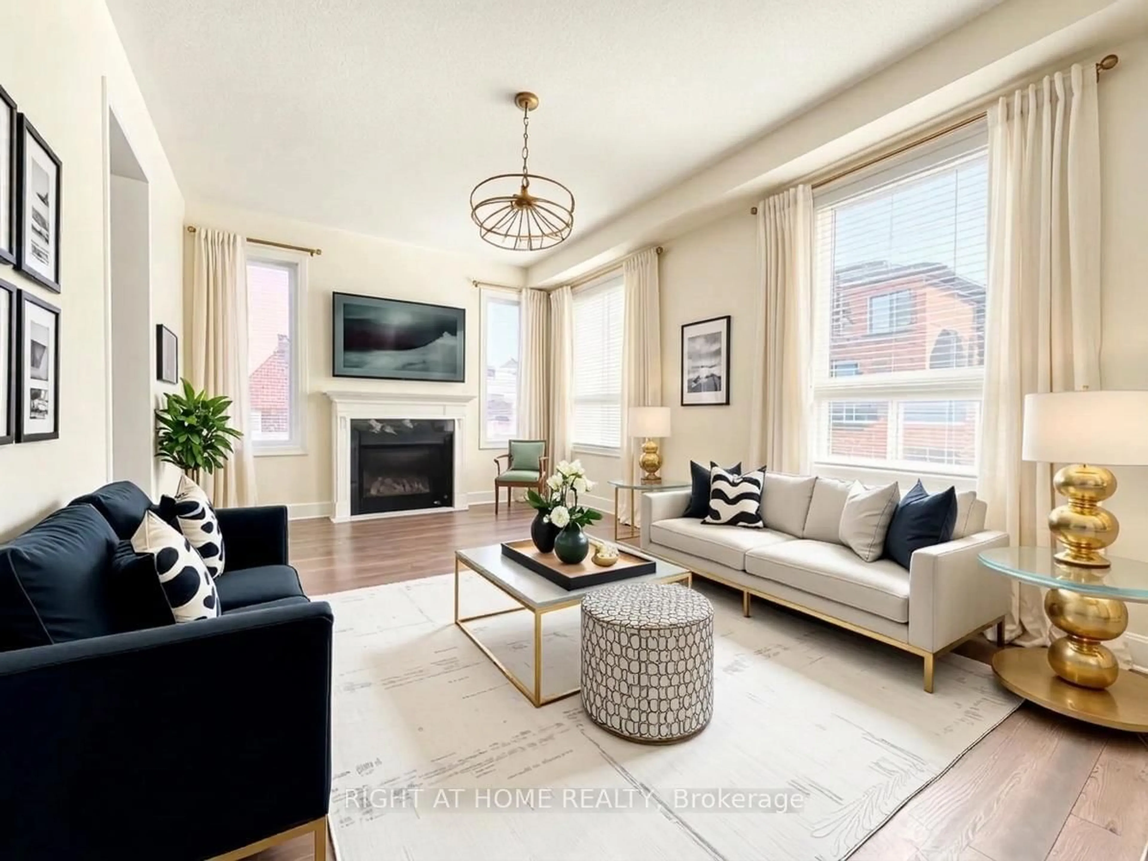 Living room with furniture, unknown for 17 Mercury Ave, Georgina Ontario L4P 0H1