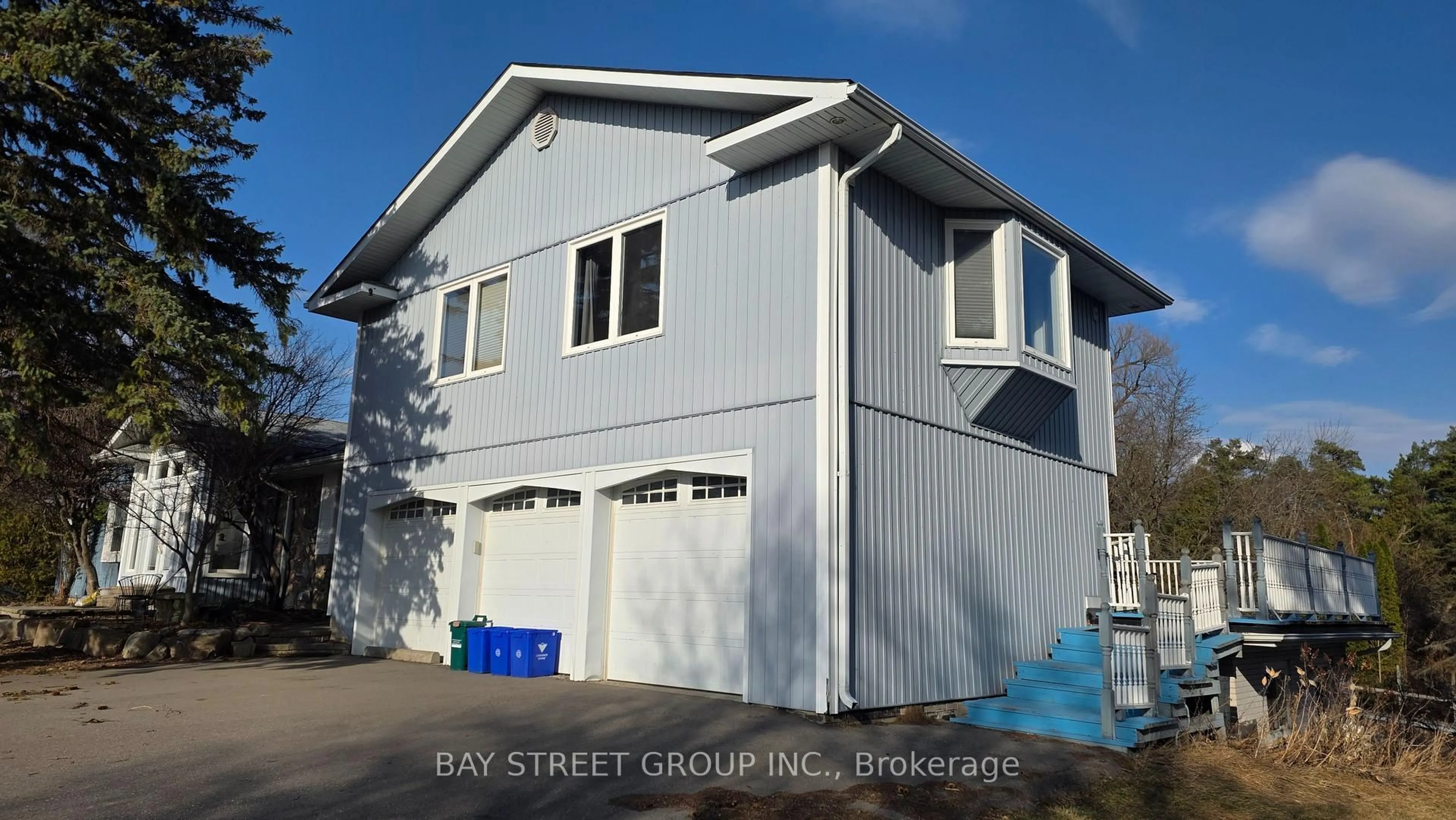 Home with vinyl exterior material, street for 13123 Mccowan Rd, Whitchurch-Stouffville Ontario L4A 3Y5