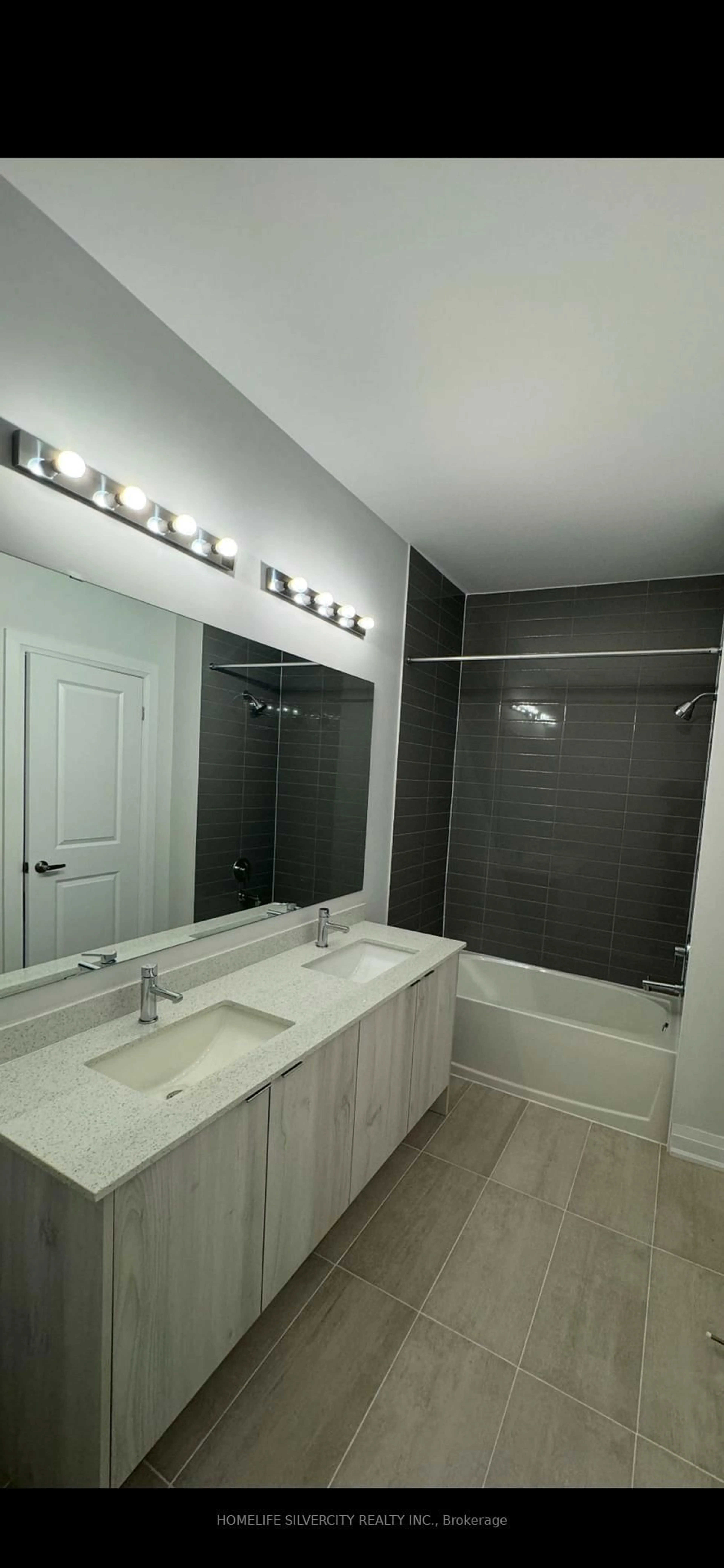 Contemporary bathroom, ceramic/tile floor for 99 Seguin St, Richmond Hill Ontario L4E 1H8