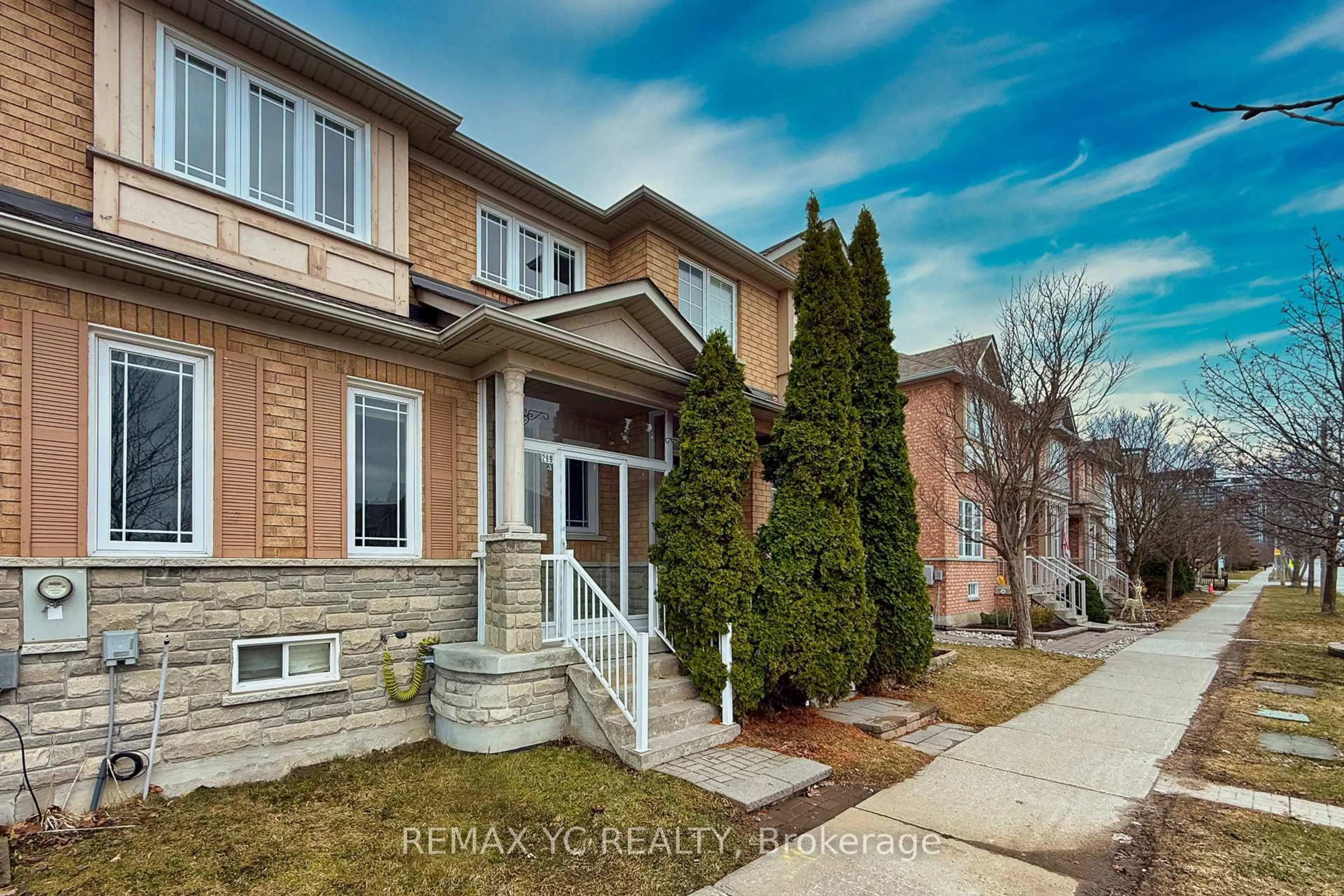 Home with brick exterior material, street for 299 Bantry Ave, Richmond Hill Ontario L4B 4M8
