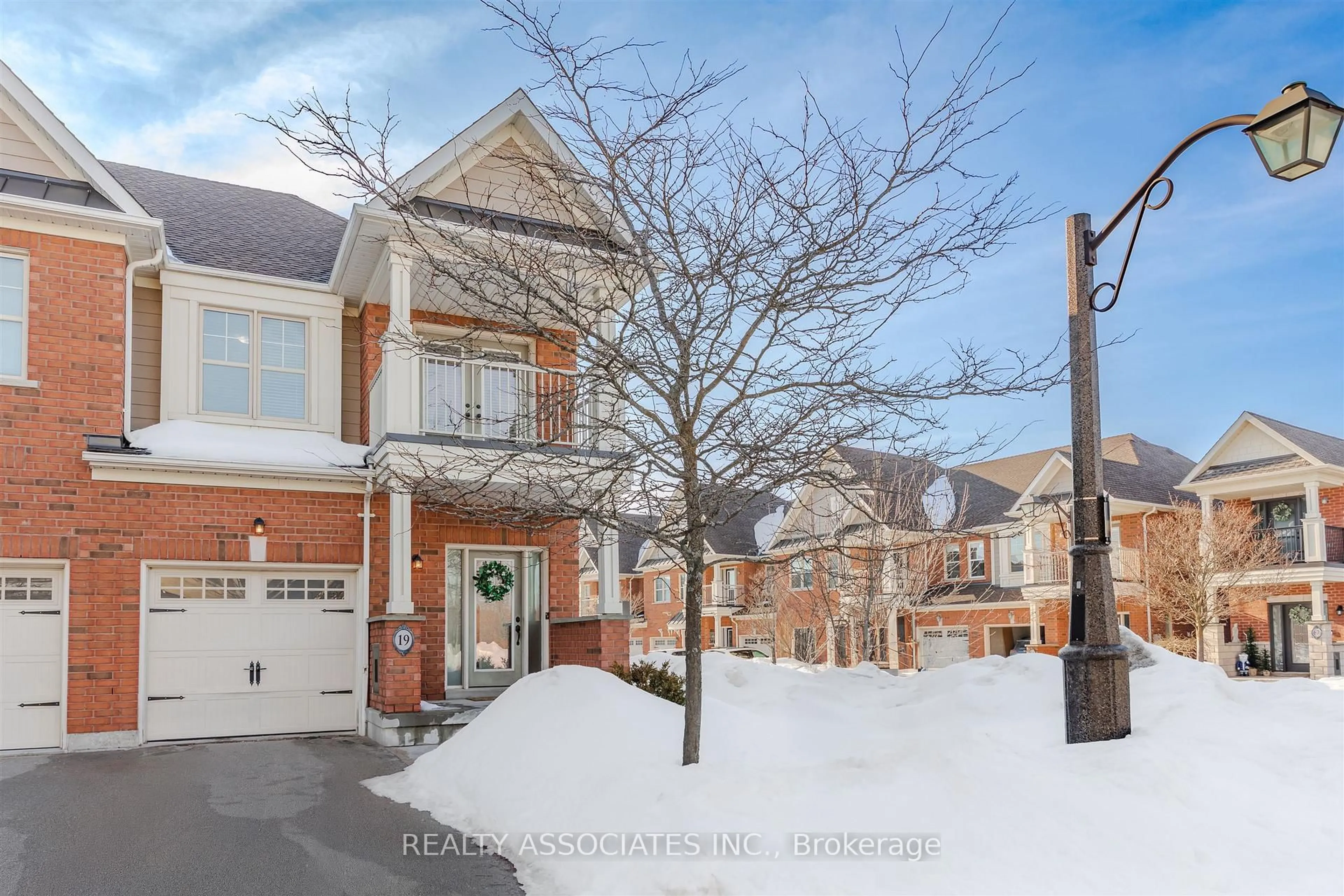 Home with brick exterior material, street for 19 Bearings Ave, Whitchurch-Stouffville Ontario L4A 0W6