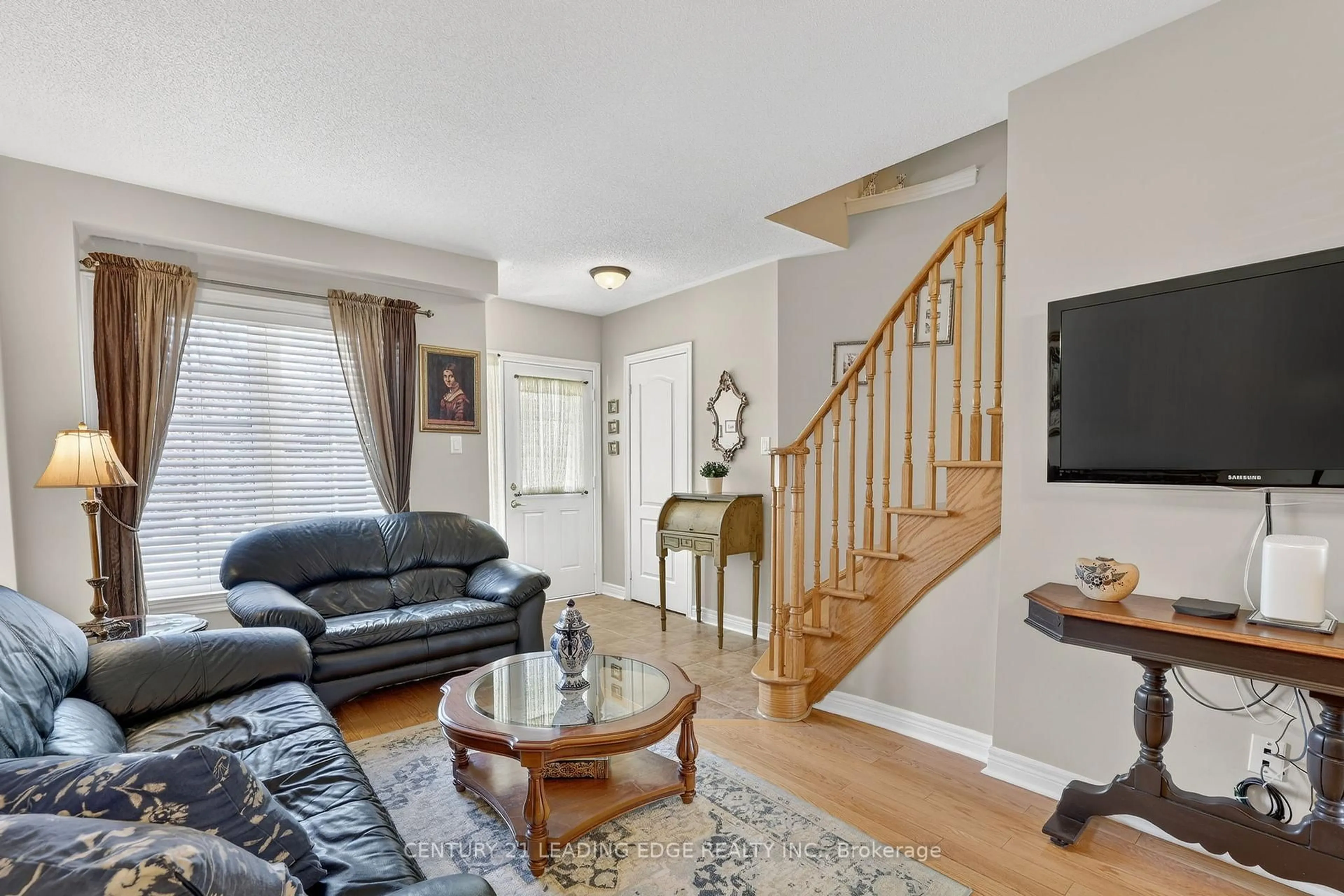 Living room with furniture, unknown for 15 Betula Gate, Whitchurch-Stouffville Ontario L4A 0V2