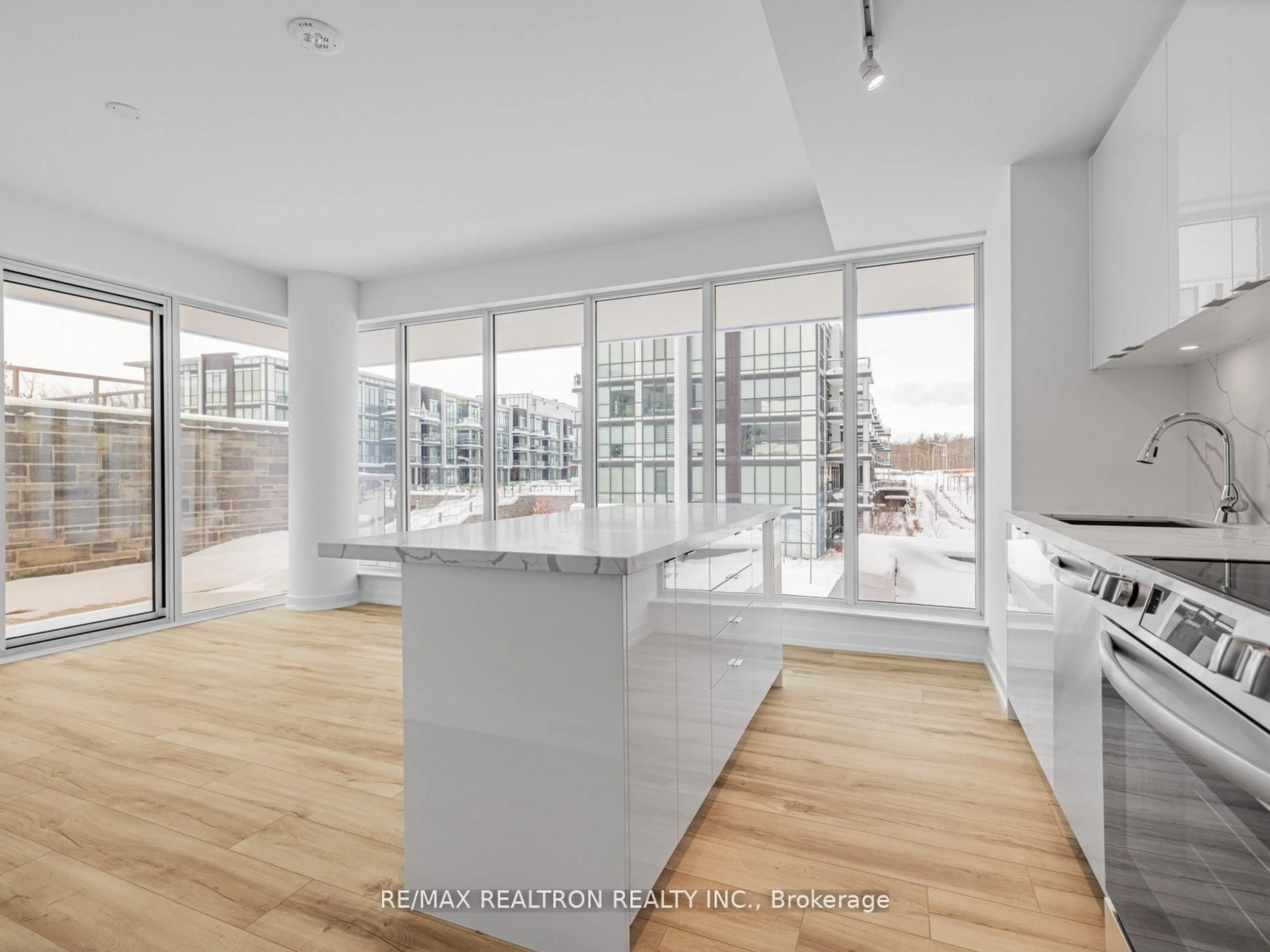 Open concept kitchen, unknown for 333 Sunseeker Ave #316, Innisfil Ontario L9S 0J7