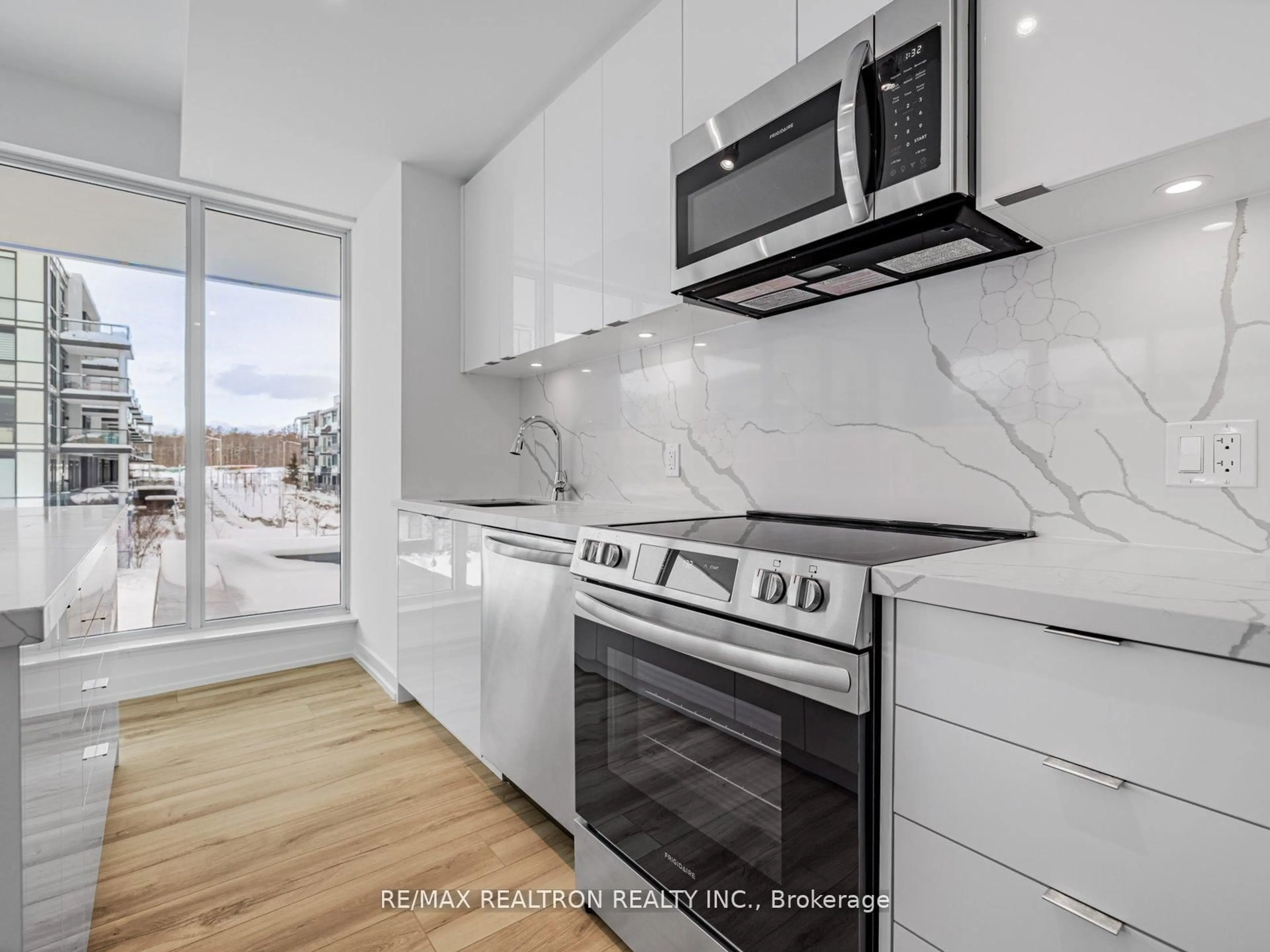 Unknown for 333 Sunseeker Ave #316, Innisfil Ontario L9S 0J7