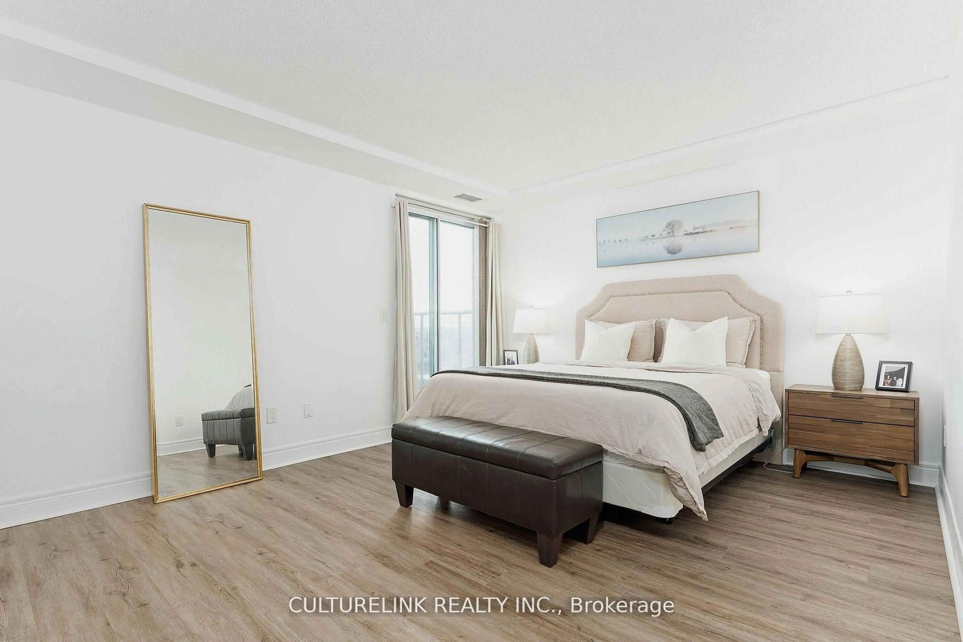 A pic of a room for 135 Pond Dr #Ph6, Markham Ontario L3T 7V6