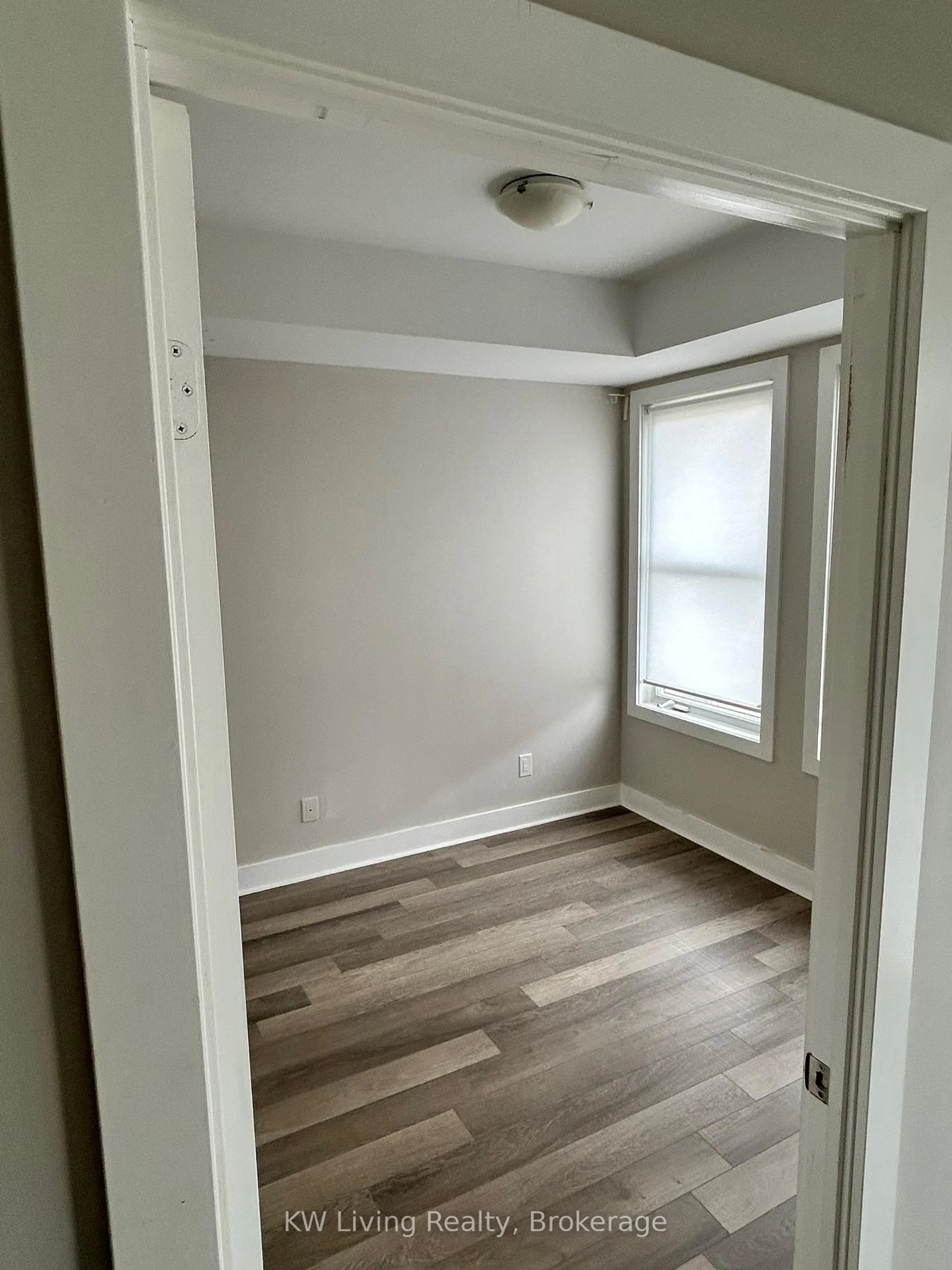 A pic of a room for 28 Prince Regent St #305, Markham Ontario L6C 0V5