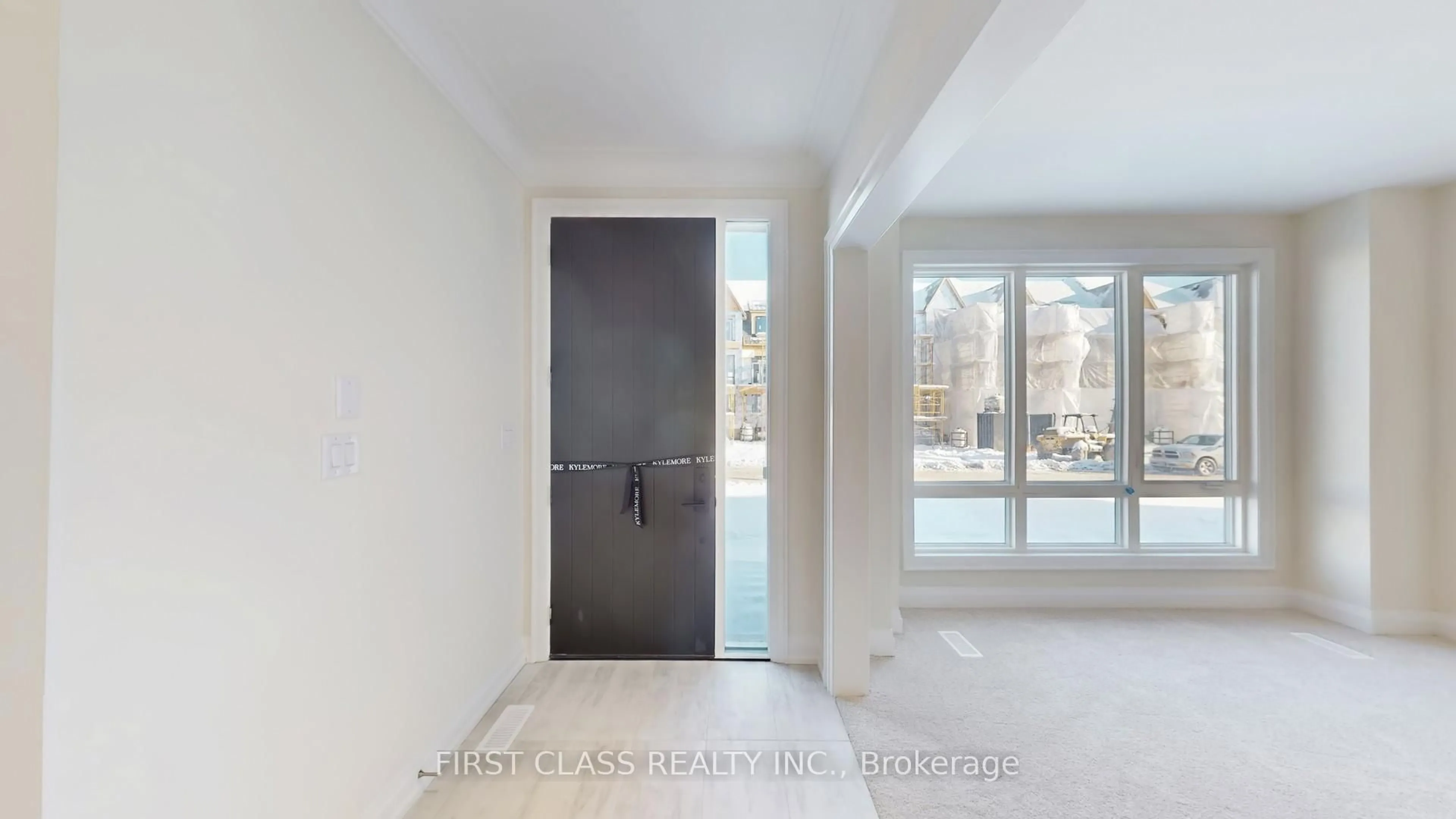 Indoor foyer for 410 York Downs Blvd, Markham Ontario L6C 3R4