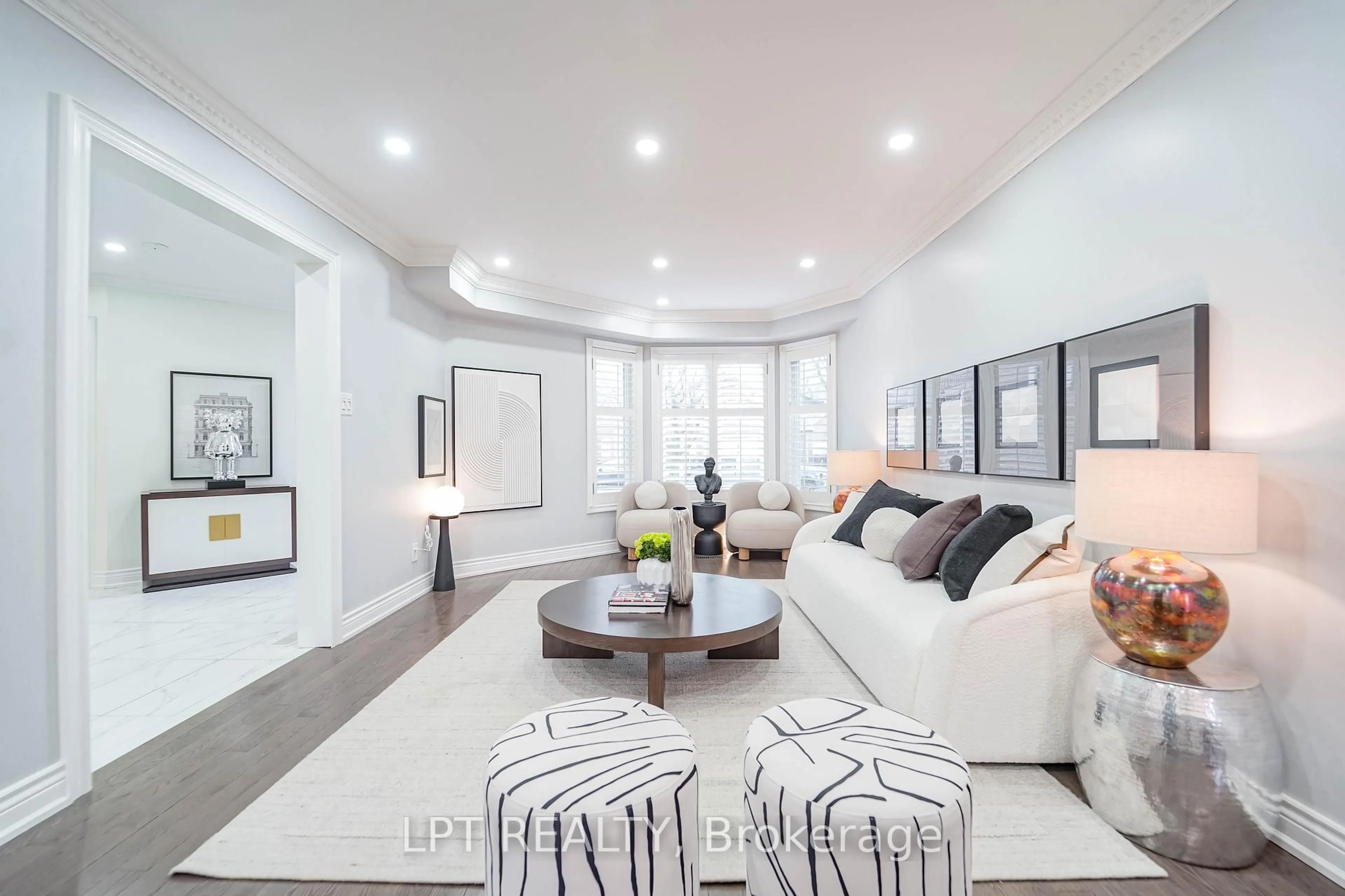 Living room with furniture, unknown for 40 Dewberry Dr, Markham Ontario L3S 2S3