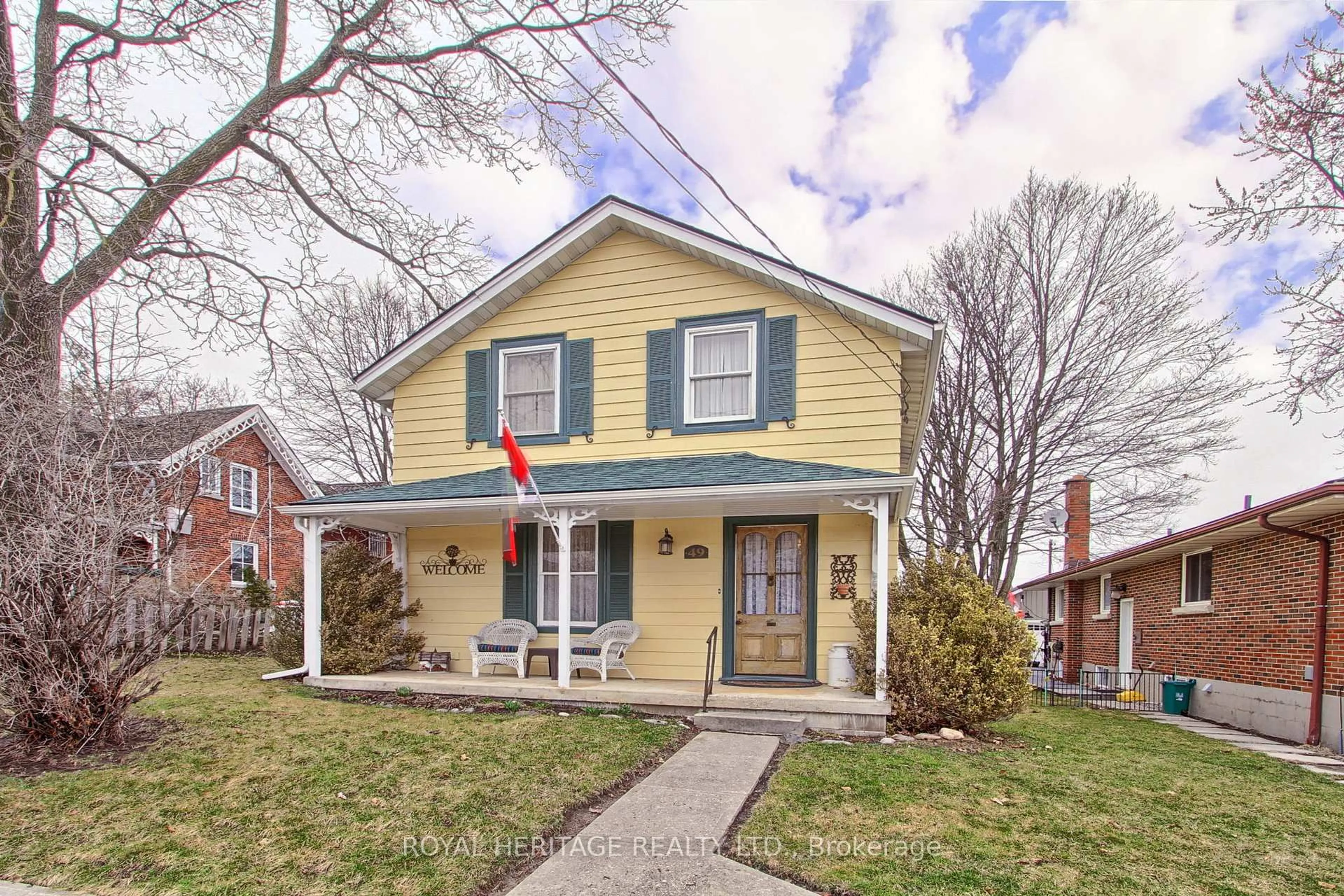 Home with brick exterior material, street for 49 John St, Bradford West Gwillimbury Ontario L3Z 1G3