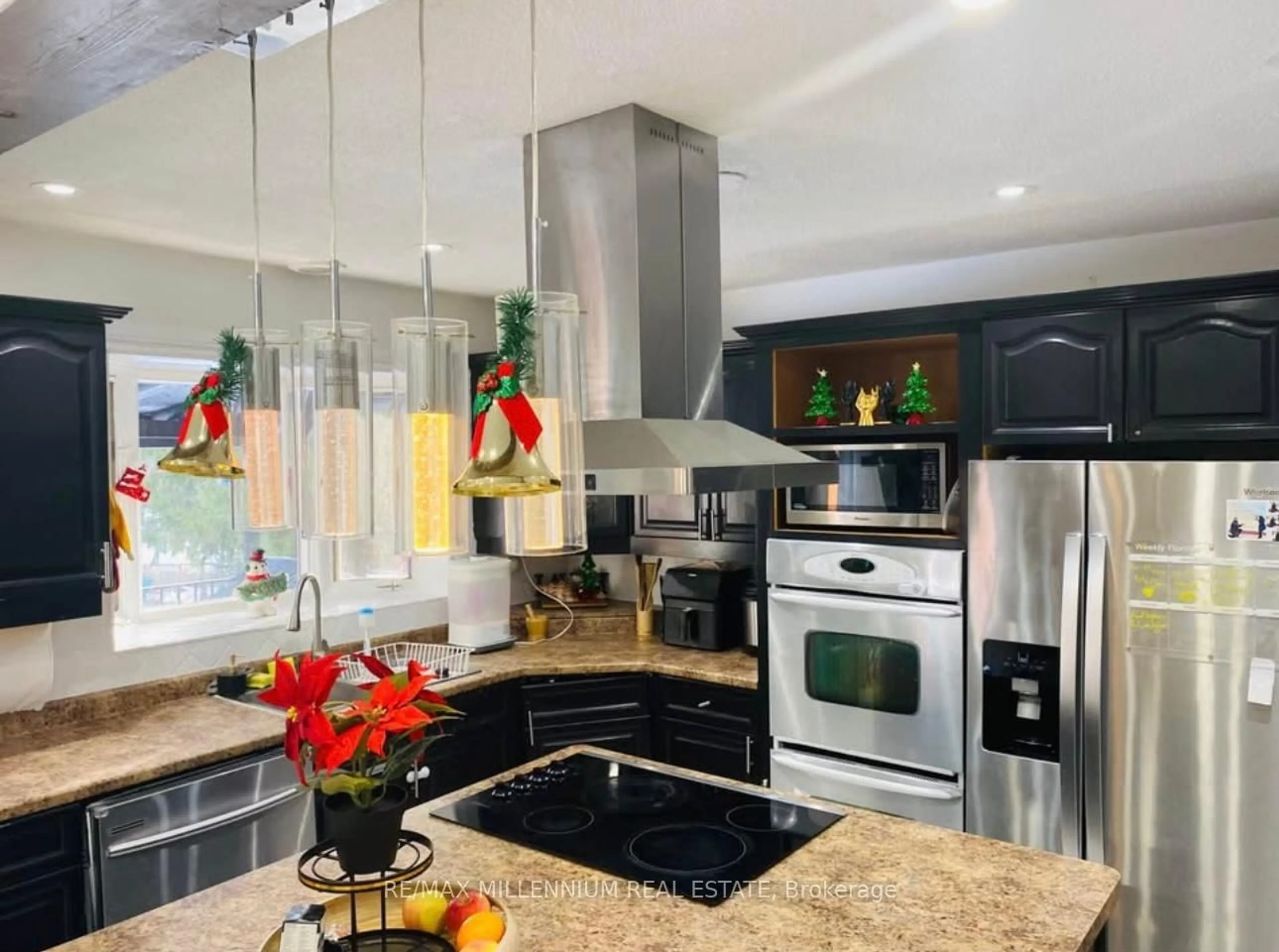 Open concept kitchen, ceramic/tile floor for 2831 County Rd #89, Innisfil Ontario L0L 1L0