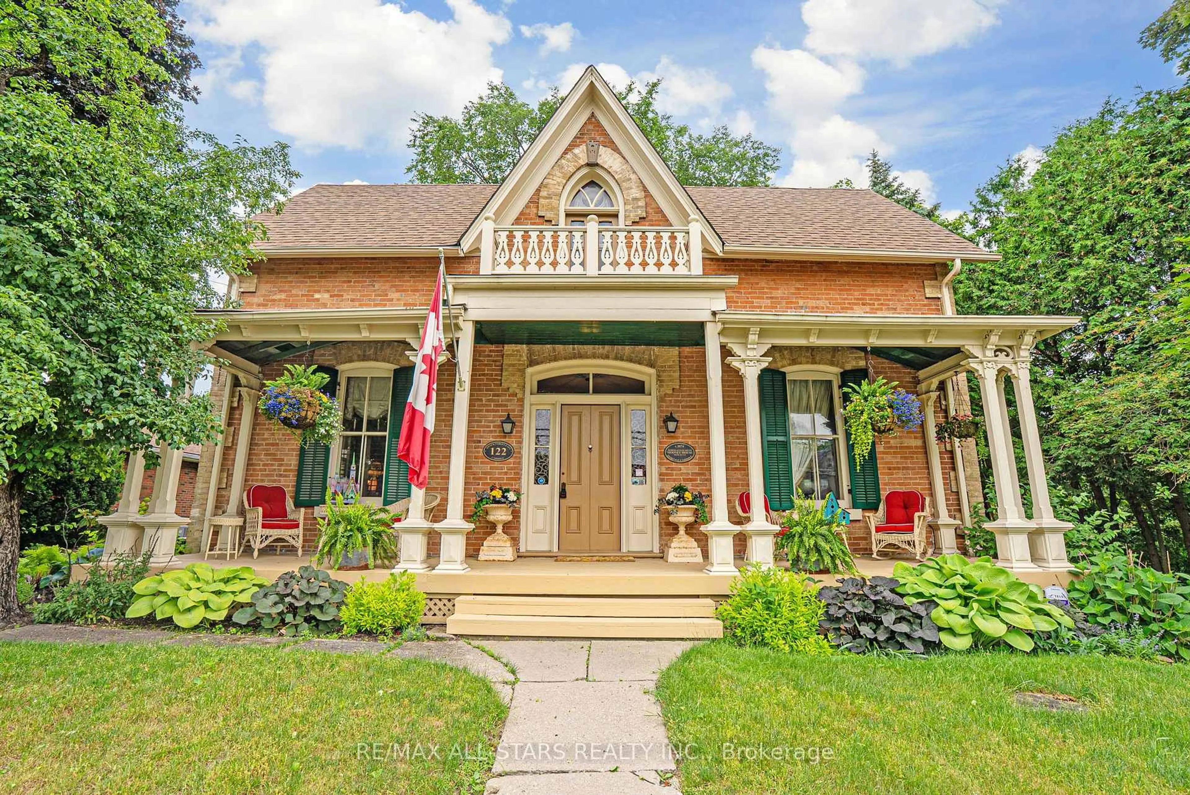 Home with brick exterior material, street for 122 Brock St, Uxbridge Ontario L9P 1K5