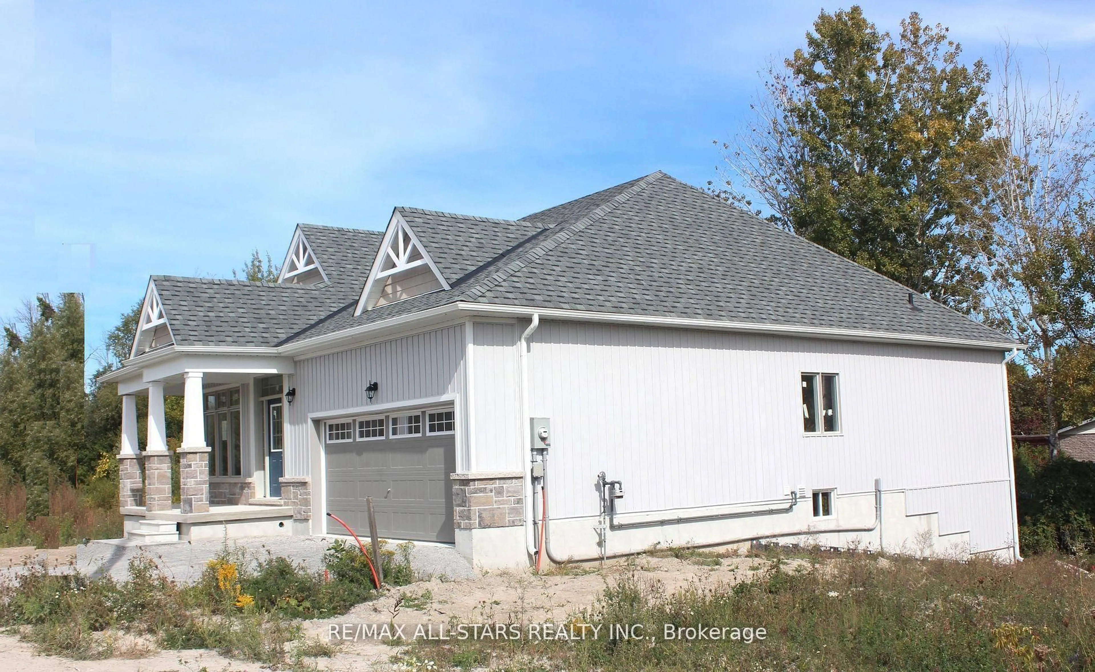 Home with vinyl exterior material, building for 38 Shelson Pl, Georgina Ontario L0E 1R0