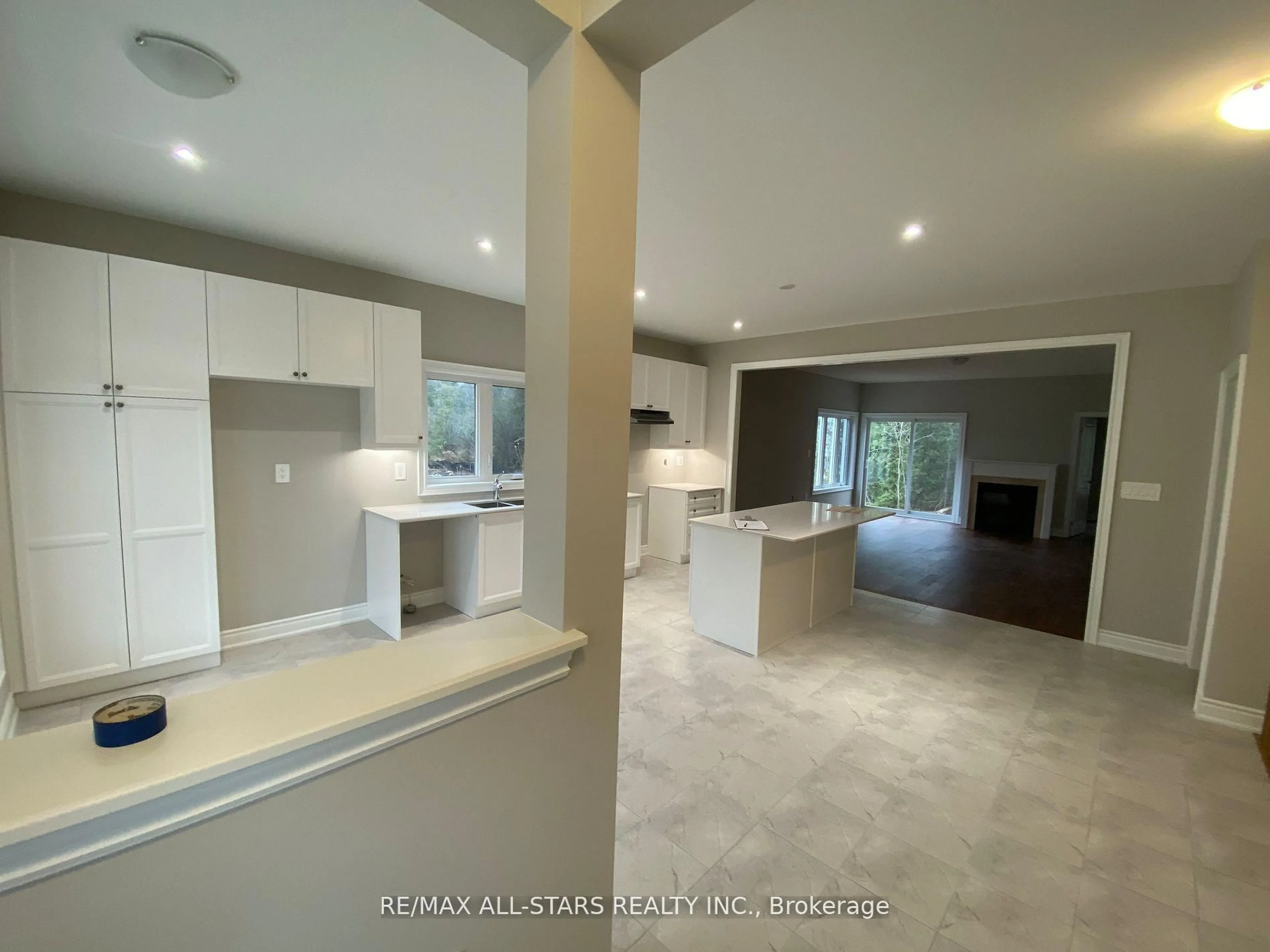 Open concept kitchen, unknown for 38 Shelson Pl, Georgina Ontario L0E 1R0