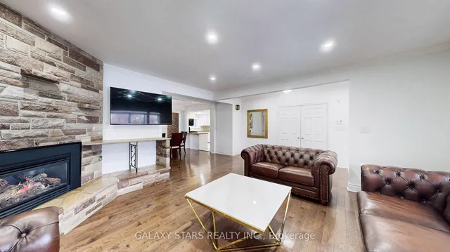 296 Rupert Ave, Whitchurch-Stouffville 5