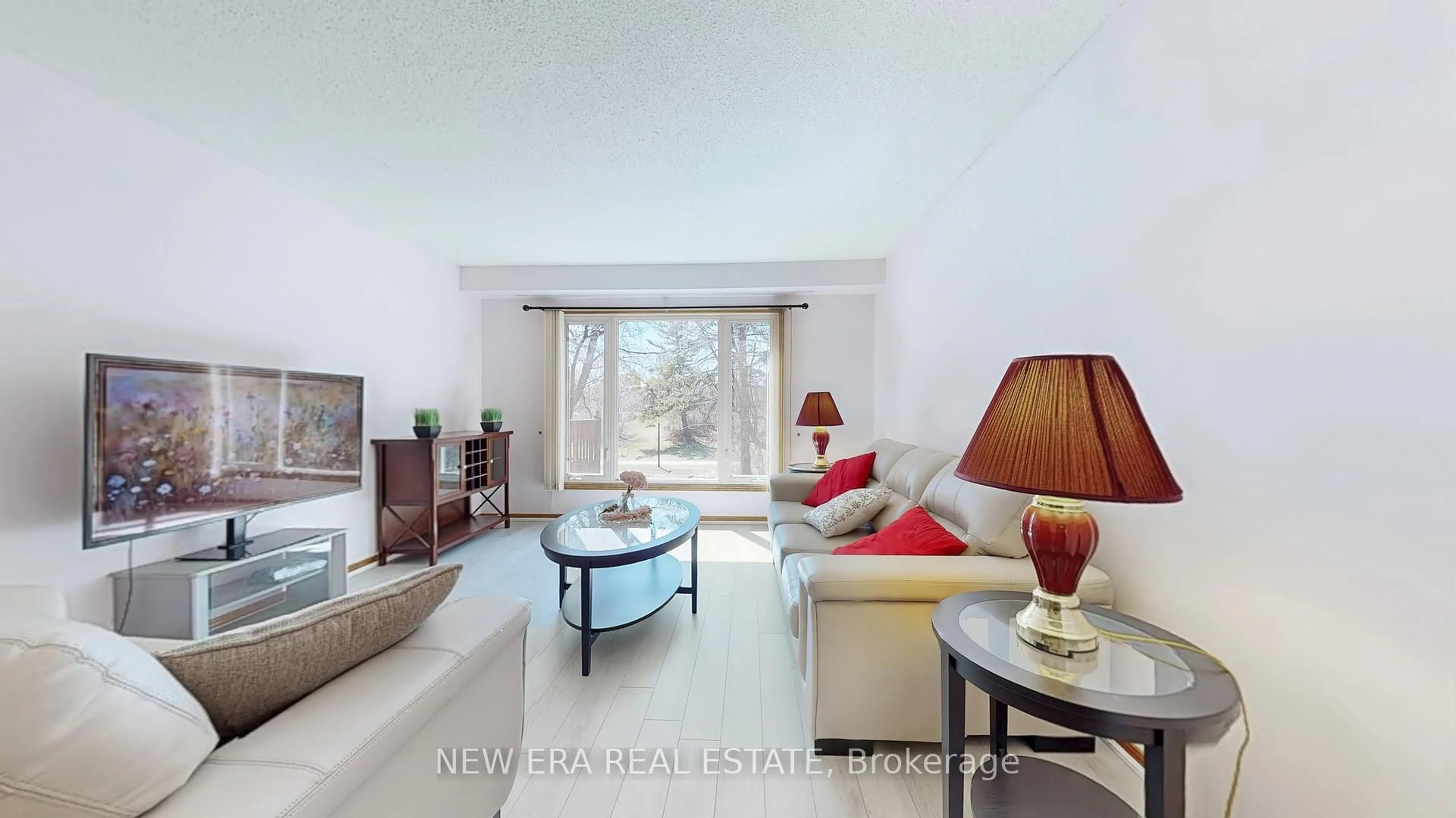 Living room with furniture, unknown for 100 Cherry Hills Rd, Vaughan Ontario L4K 1M5