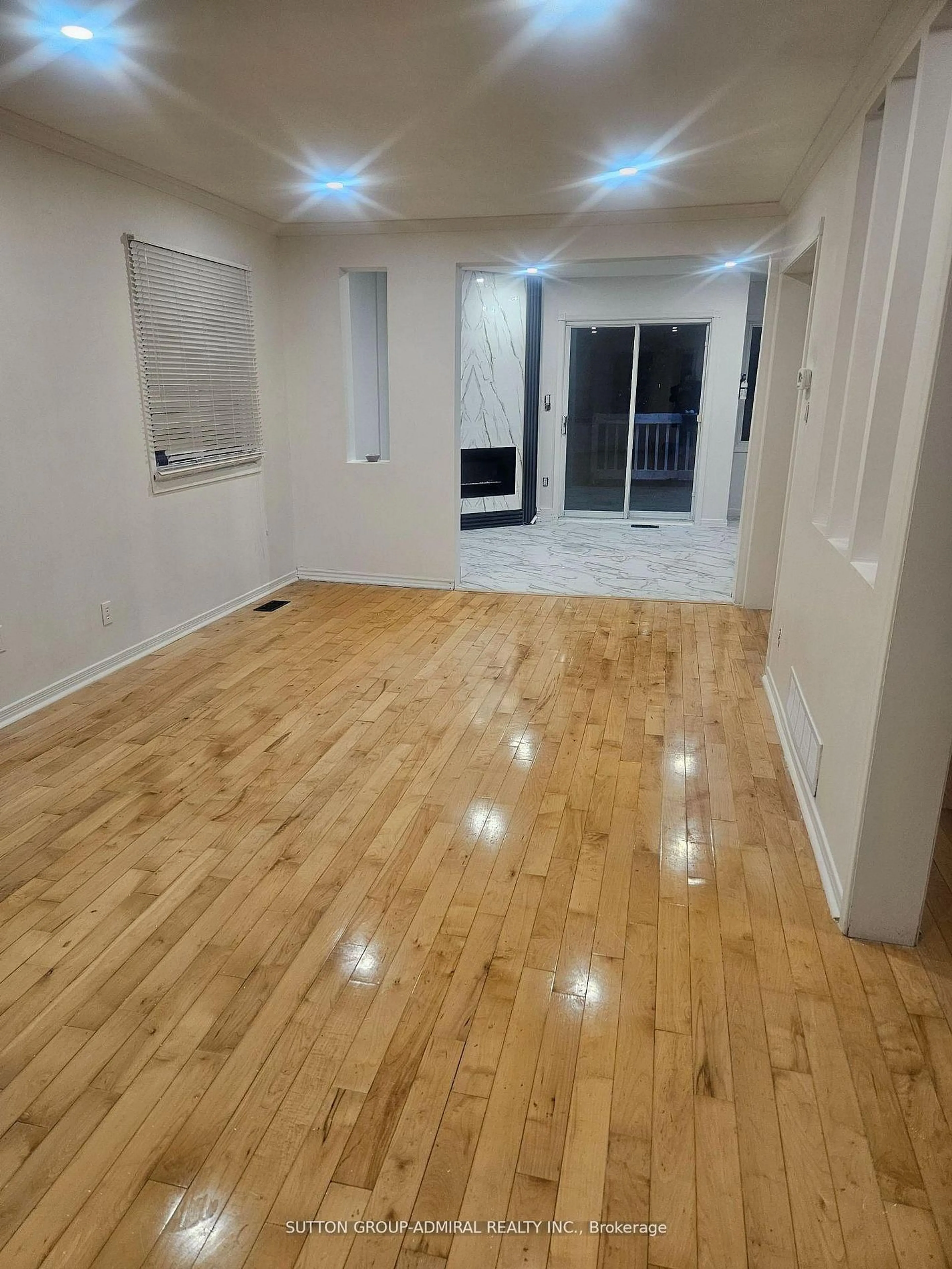 A pic of a room for 32 Magani Dr, Bradford West Gwillimbury Ontario L3Z 2S7