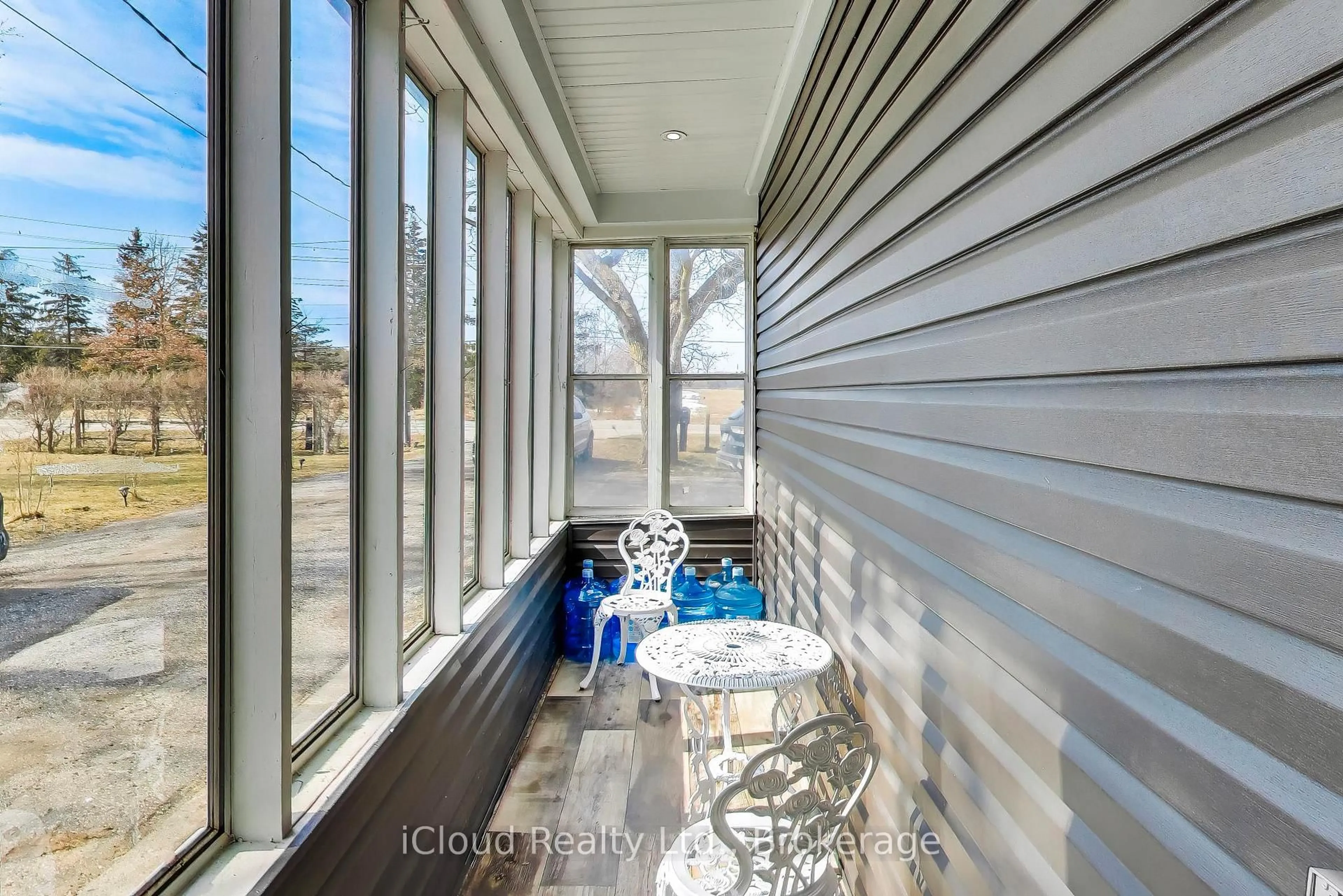 Unknown for 16175 Jane St, King Ontario L7B 0G3