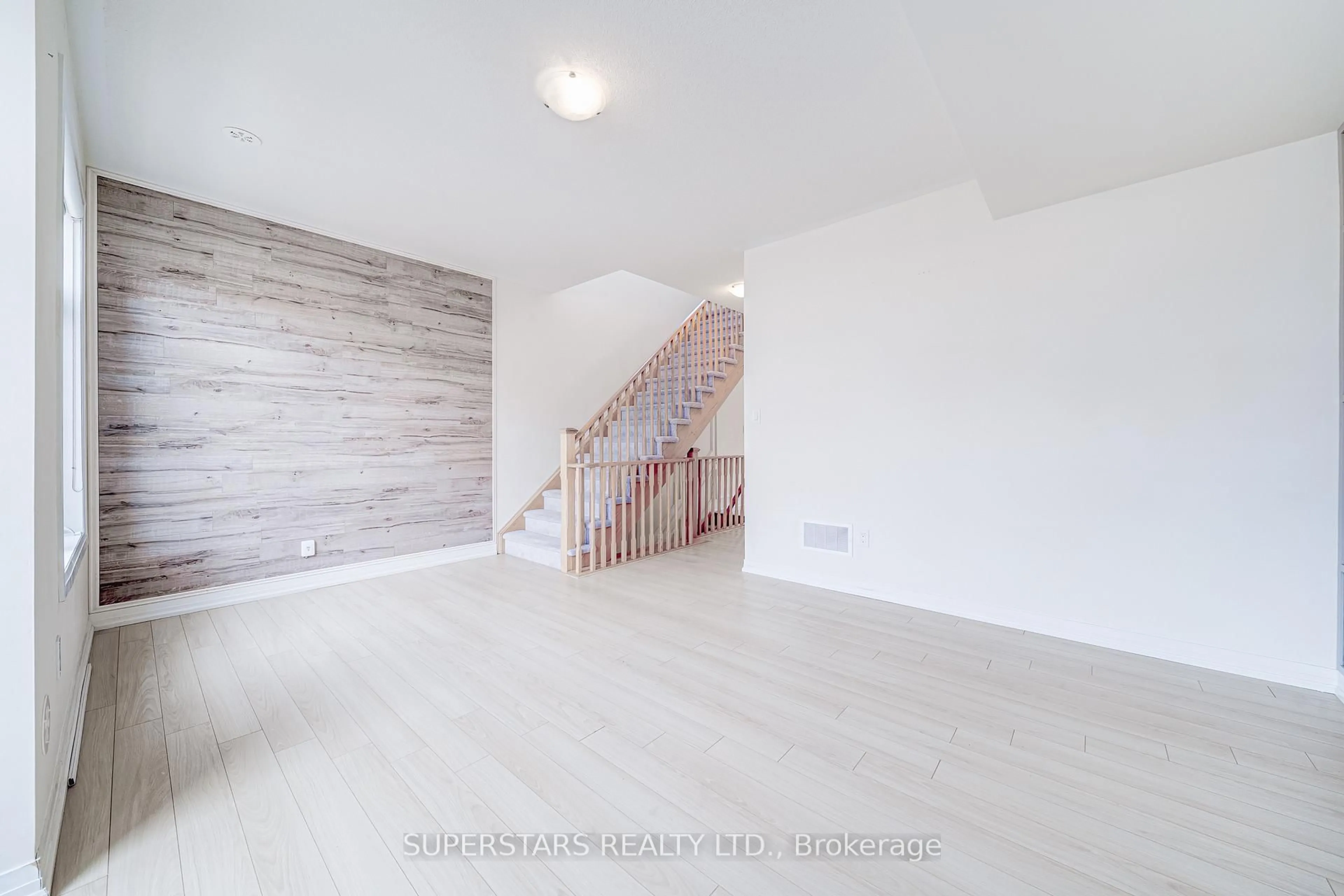 Unknown for 15 Sissons Way, Markham Ontario L6B 1R2