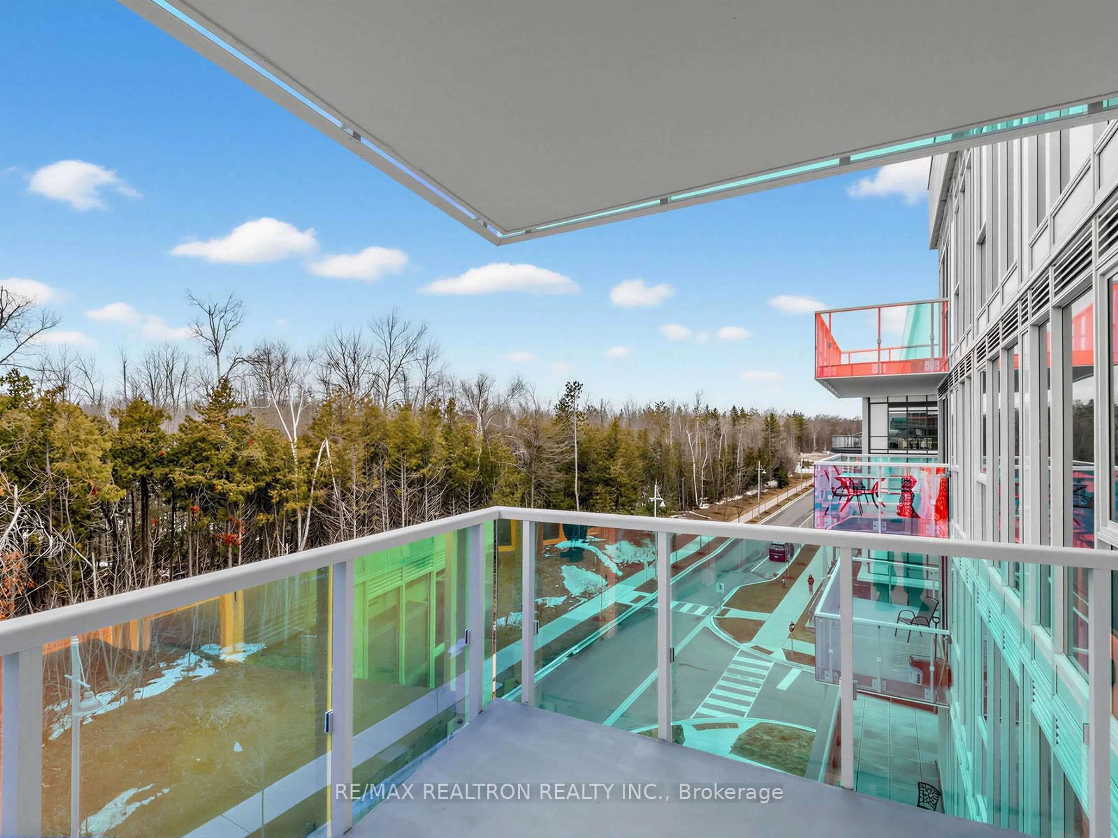 Balcony in the apartment, city buildings view from balcony for 333 Sunseeker Ave #515, Innisfil Ontario L9R 0R6