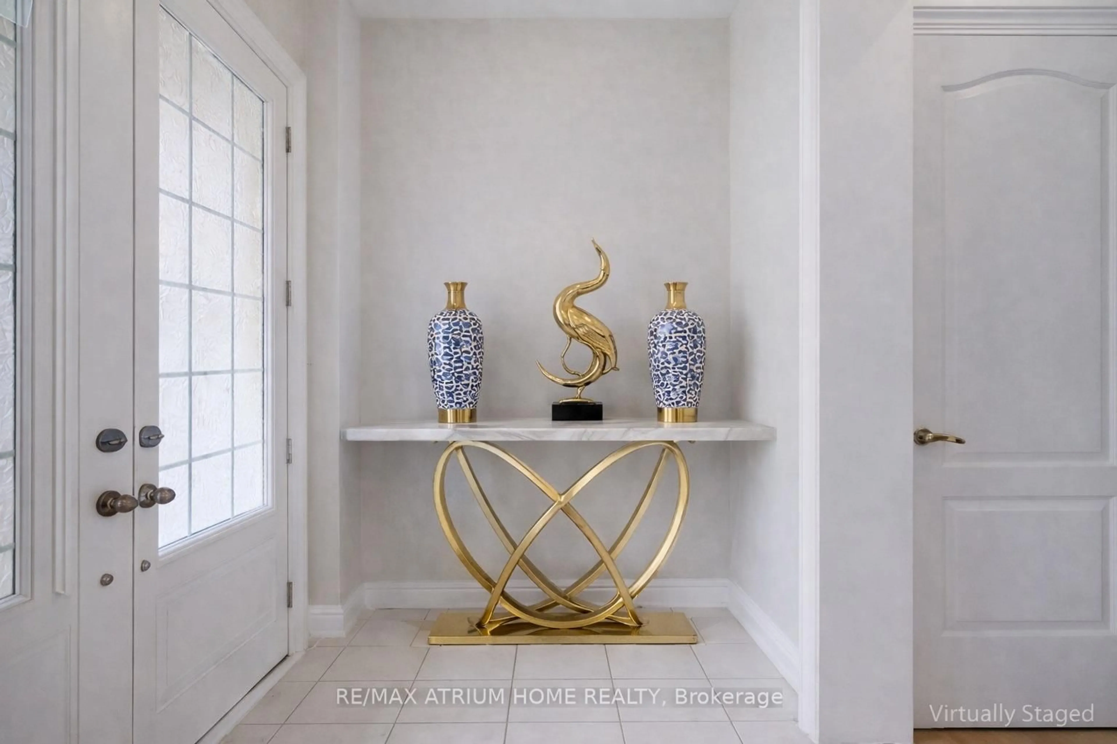 Indoor entryway for 79 Wellspring Ave, Richmond Hill Ontario L4E 1E8