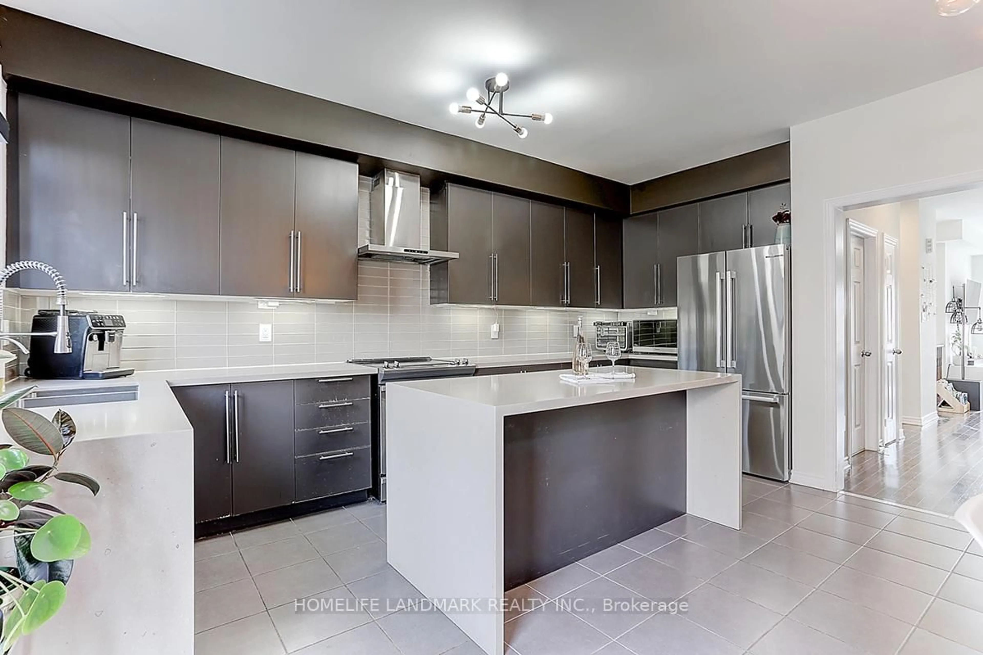 Contemporary kitchen, ceramic/tile floor for 307 Dundas Way, Markham Ontario L6E 0S8