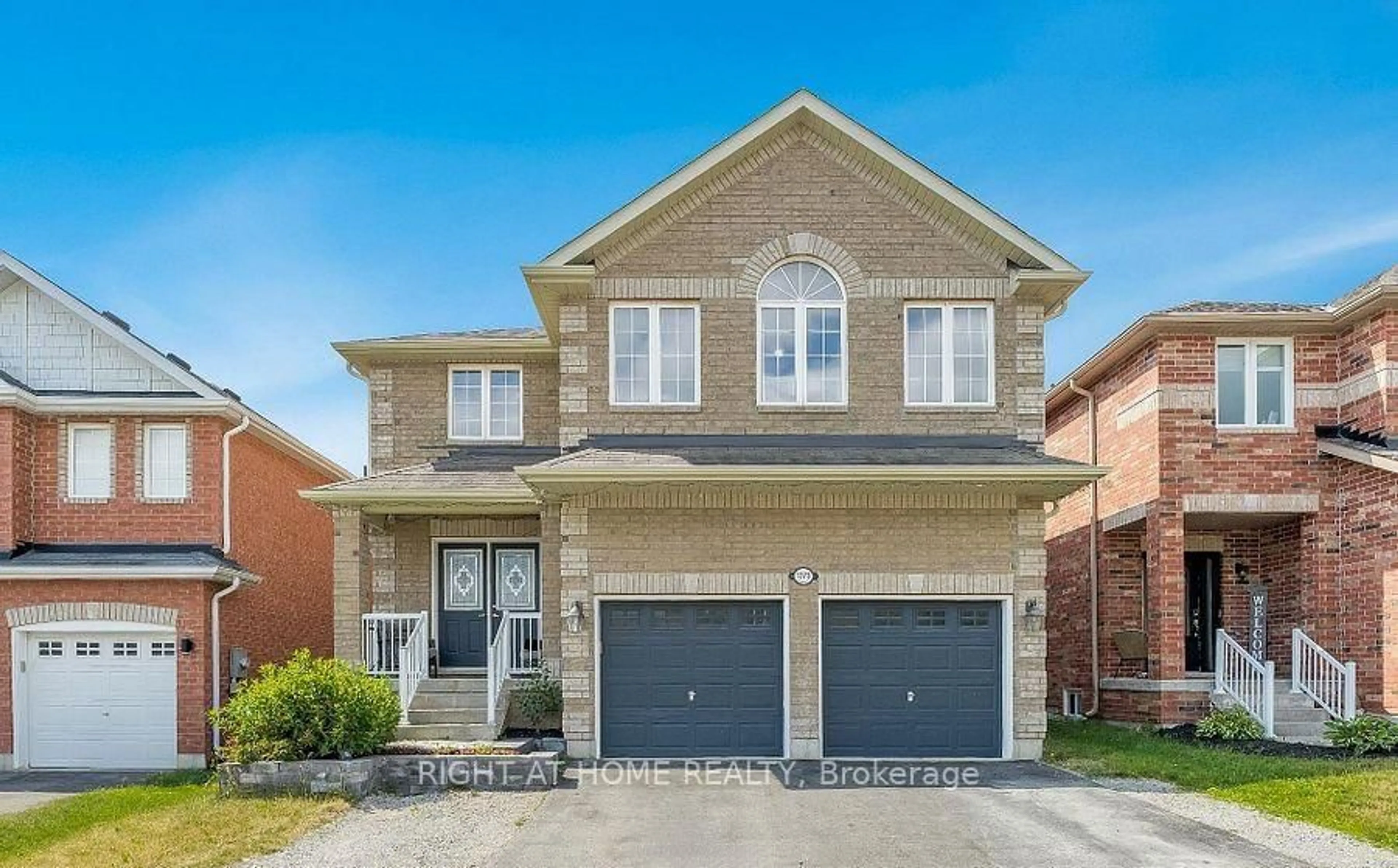Home with brick exterior material, street for 1373 Hunter St, Innisfil Ontario L9S 0H5
