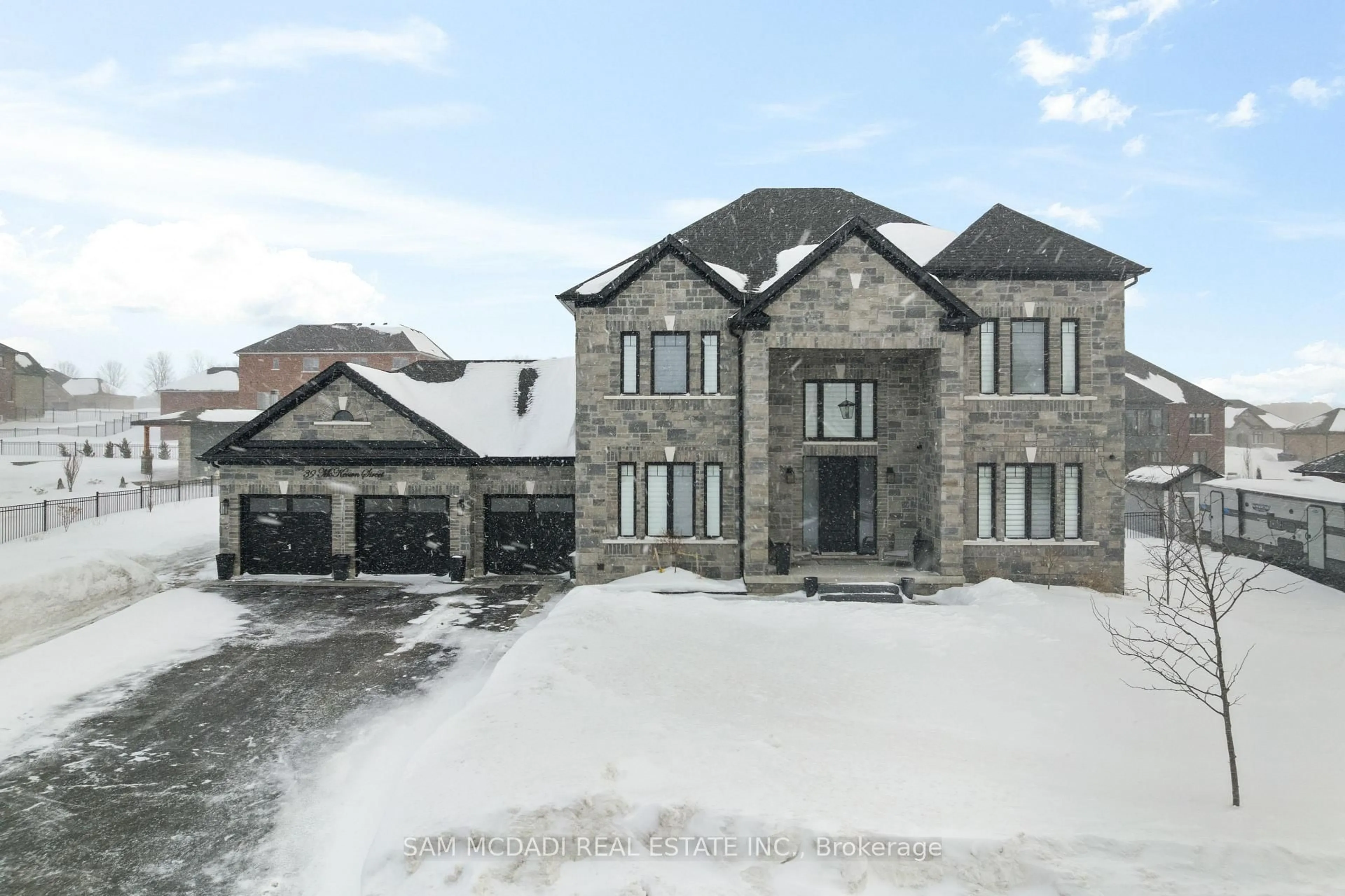 A pic from outside/outdoor area/front of a property/back of a property/a pic from drone, street for 39 Mckeown St, Essa Ontario L0L 2N0